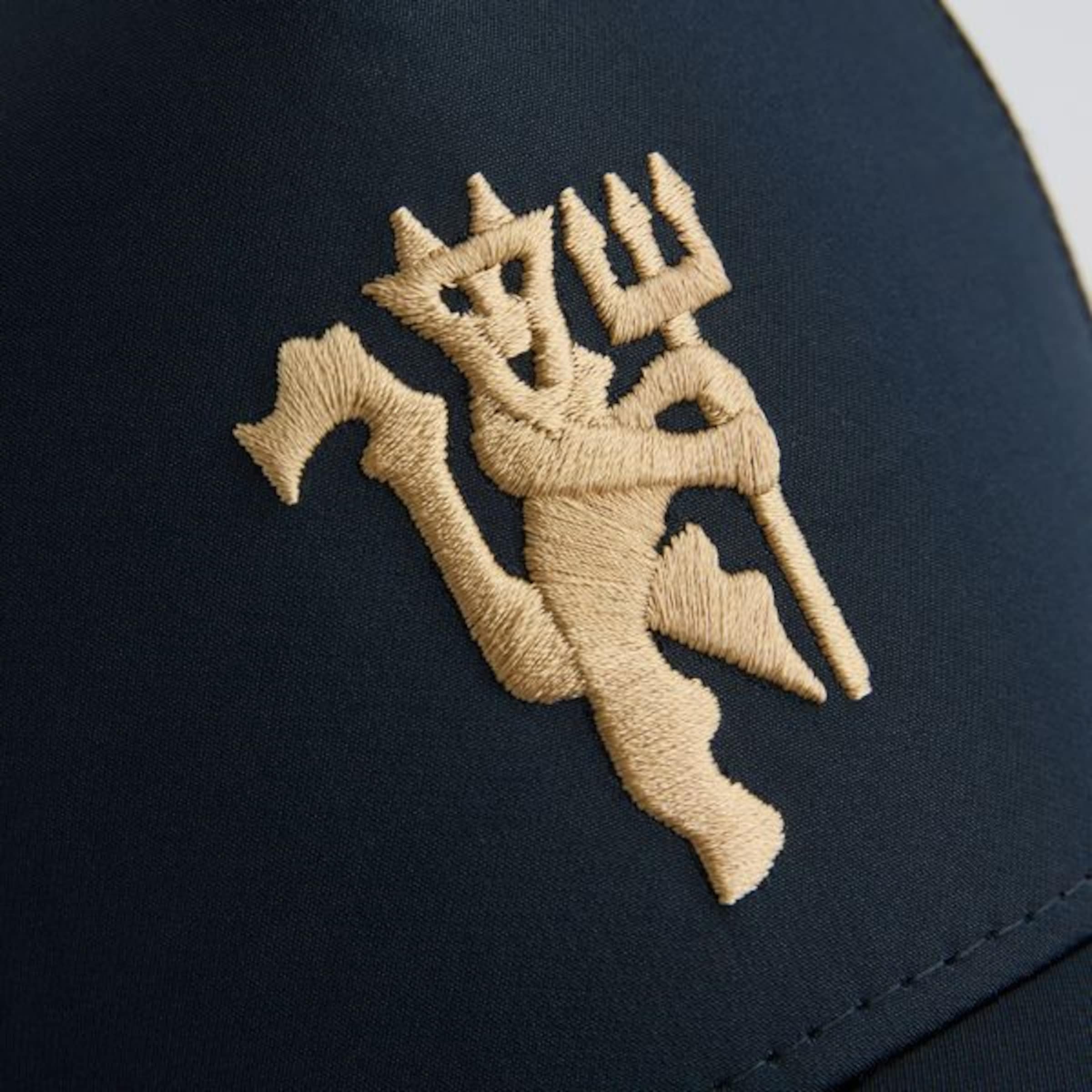 Manchester United x New Era 9Forty Gold Devil Cap Navy Navy blue Detail [5-5]