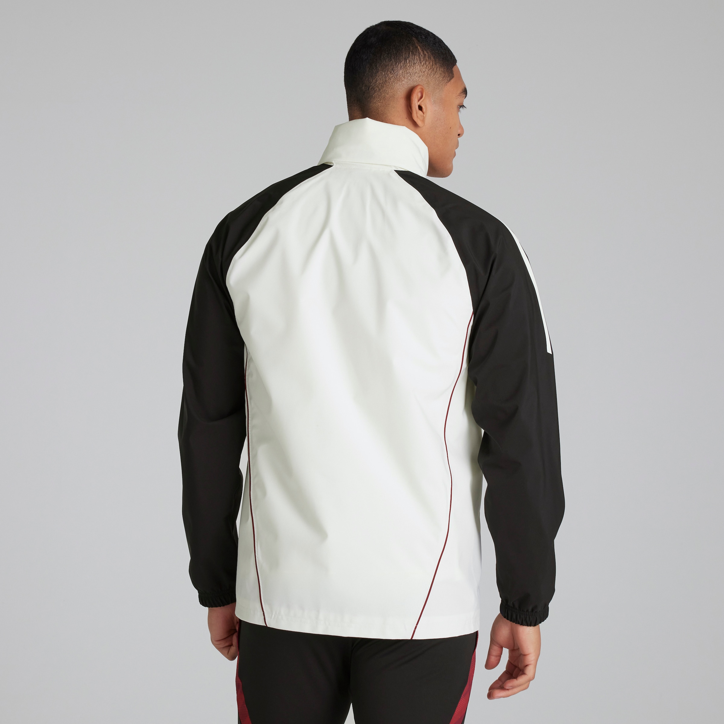 Manchester United Nike ジャケット ホワイト サイズM Manchester United White International Club Soccer Fan