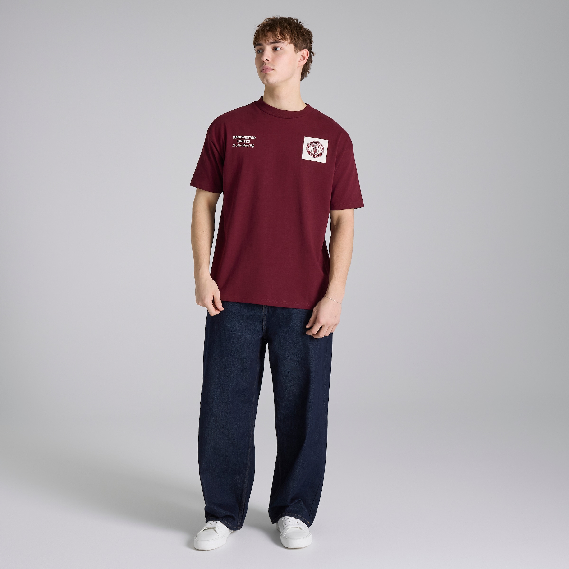 Manchester United Theatre of Dreams T-Shirt Burgundy Rot Detail [3-5]