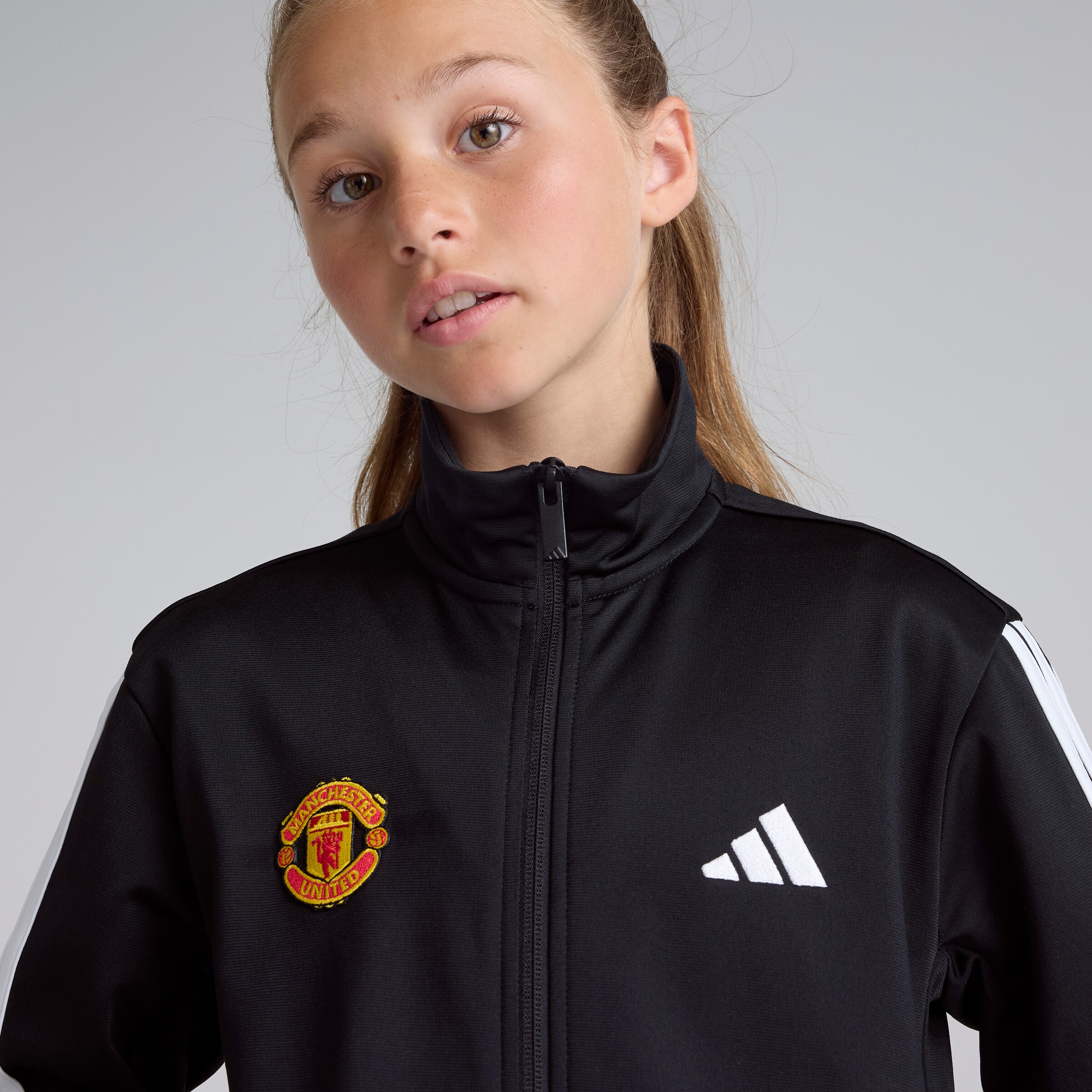 Manchester United x adidas Kids Essentials CLIMACOOL Tracksuit Black Black Detail [5-7]