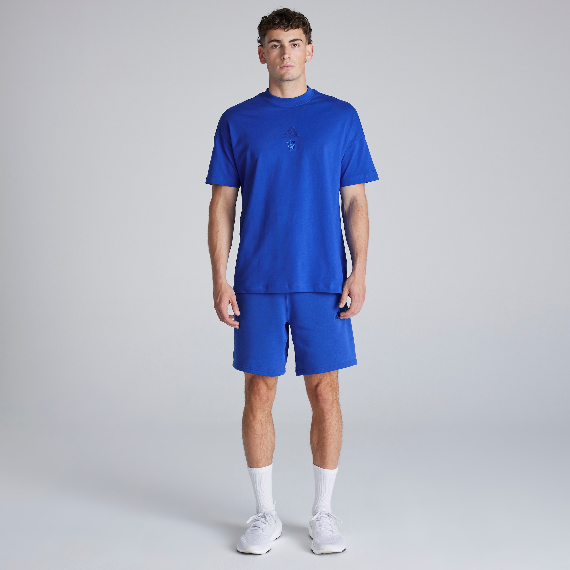 Manchester United x adidas ALL SZN Fleece Short Blue Bleu Détail [3-6]
