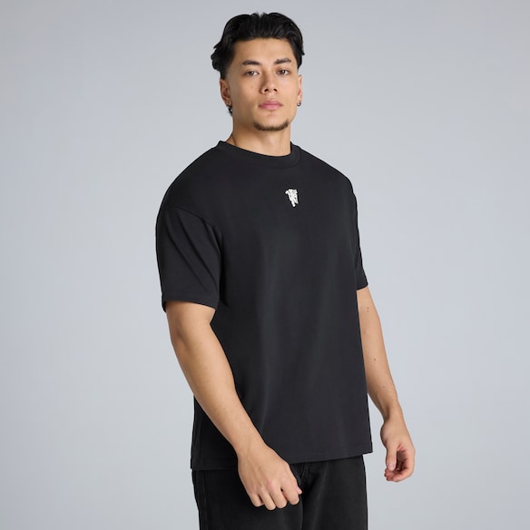 Manchester United Hated Adored Never Ignored T-Shirt Black Black