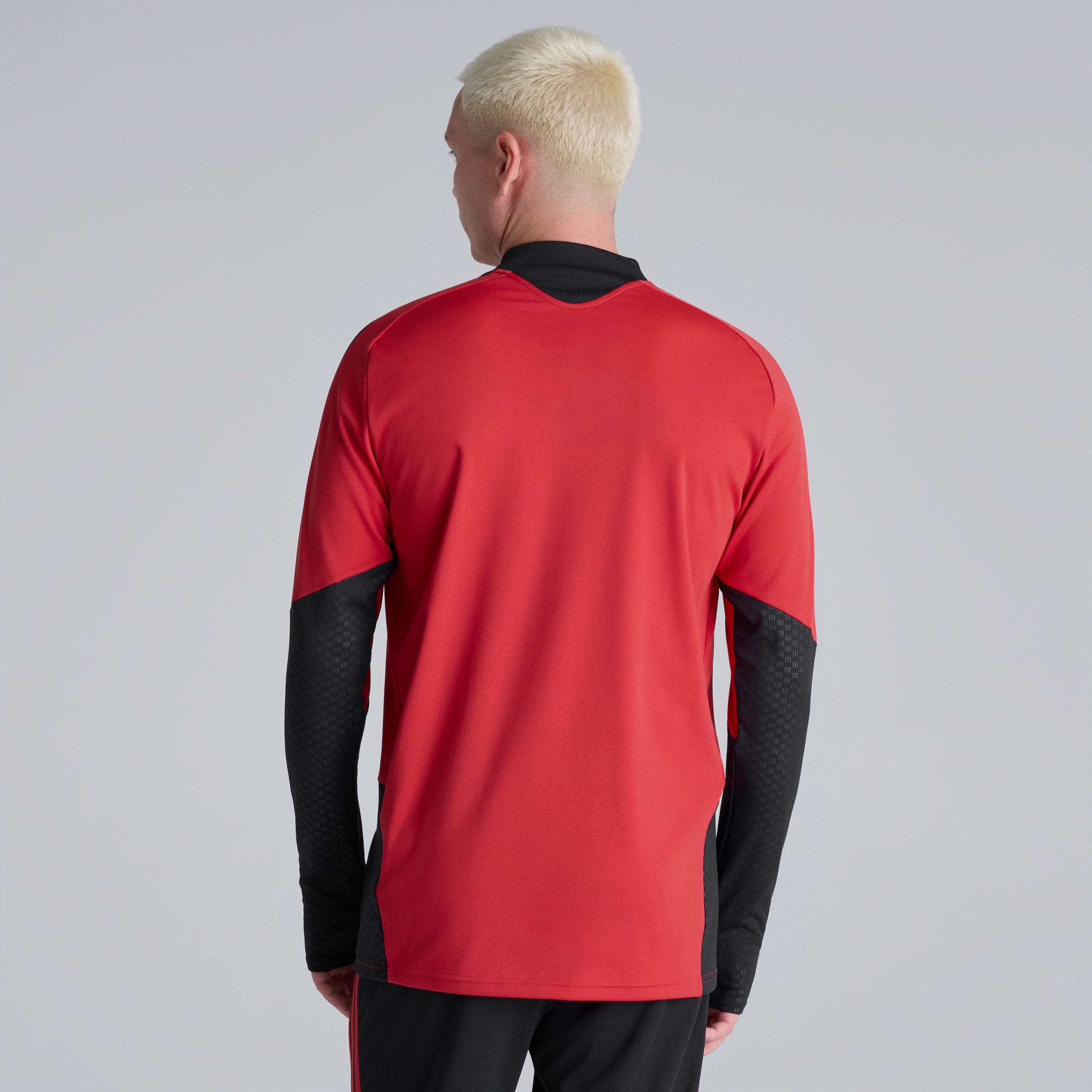 Manchester United 26/27 Training Tiro Top Red Red Detail [2-5]