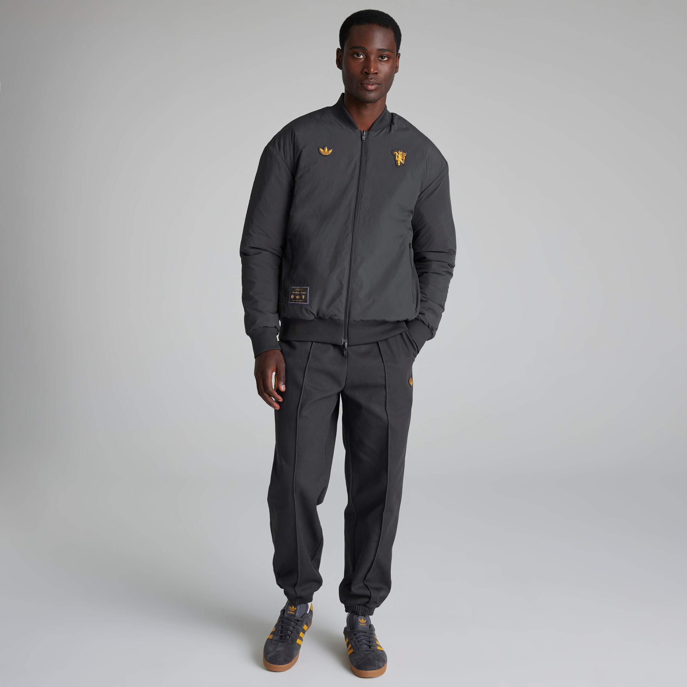 Manchester United Terrace Icons Jacket Grau Detail [4-7]