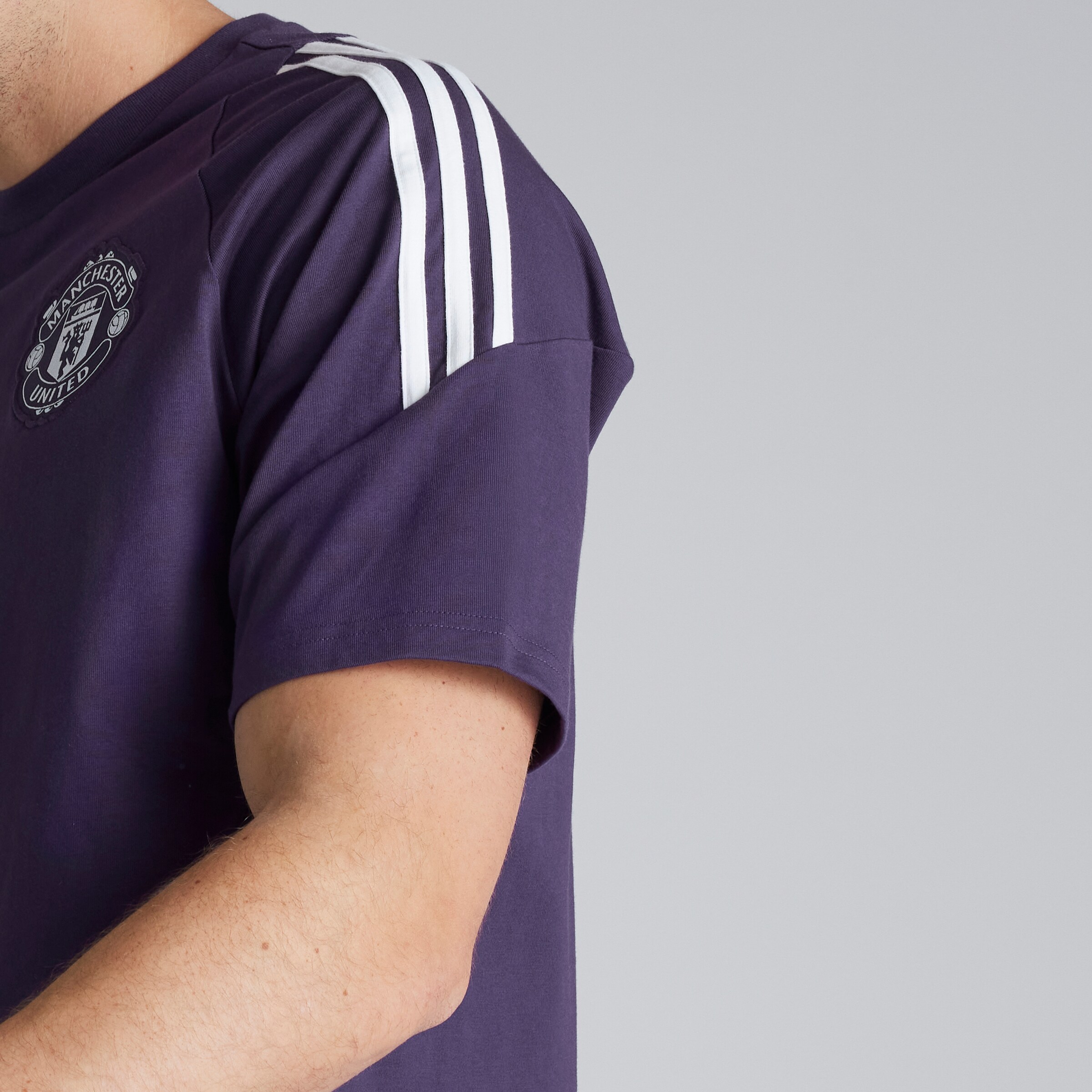 Manchester United Tiro 25 Competition Cotton T-Shirt Púrpura Detalle [4-7]