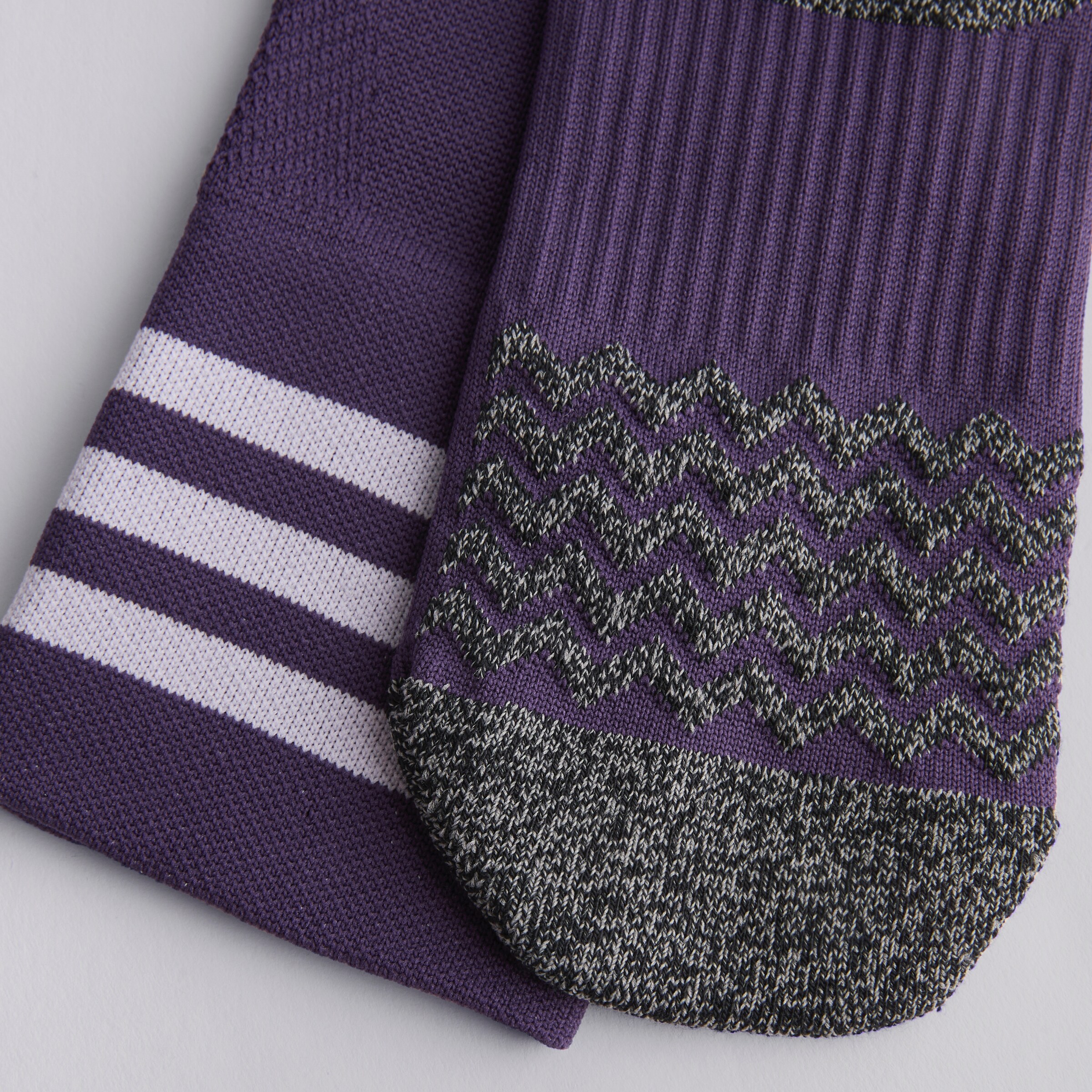 Manchester United 25/26 Away Socks Purple Detail [4-4]