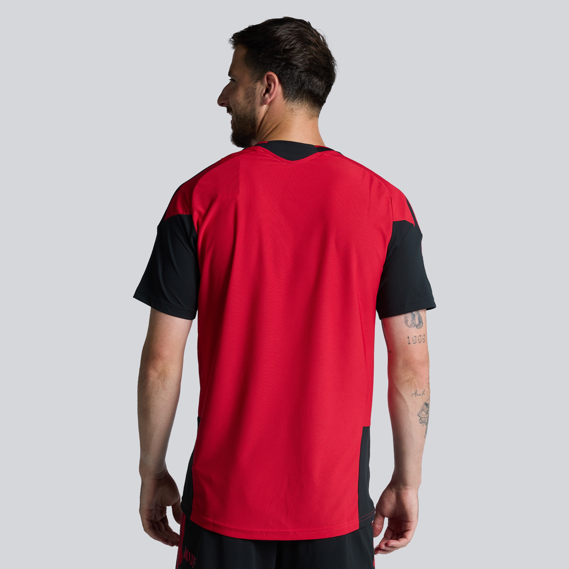Manchester United 26/27 Training Tiro Authentic Jersey Red (Sponsored) Red Detail [2-5]
