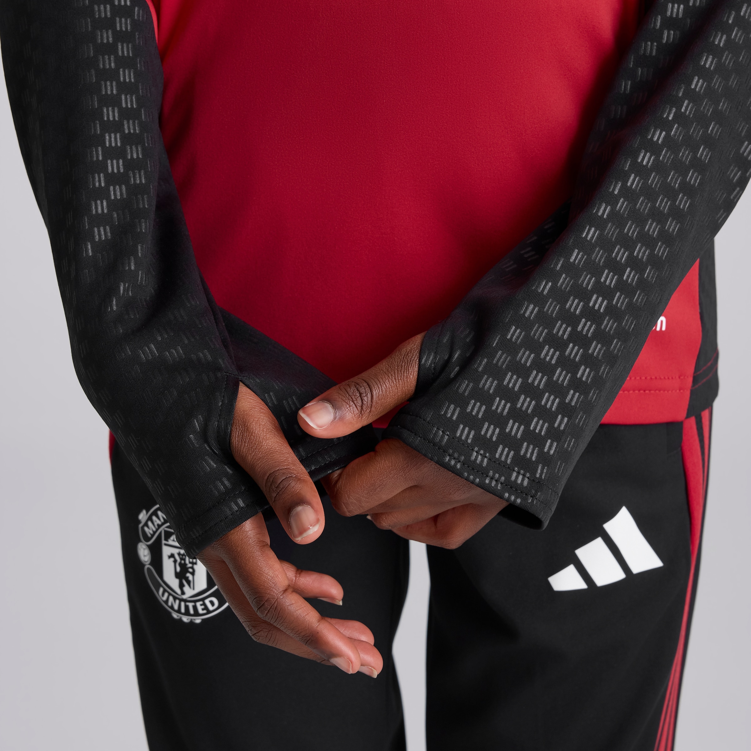 Manchester United Kids 26/27 Training Tiro Top Red Red Detail [6-6]