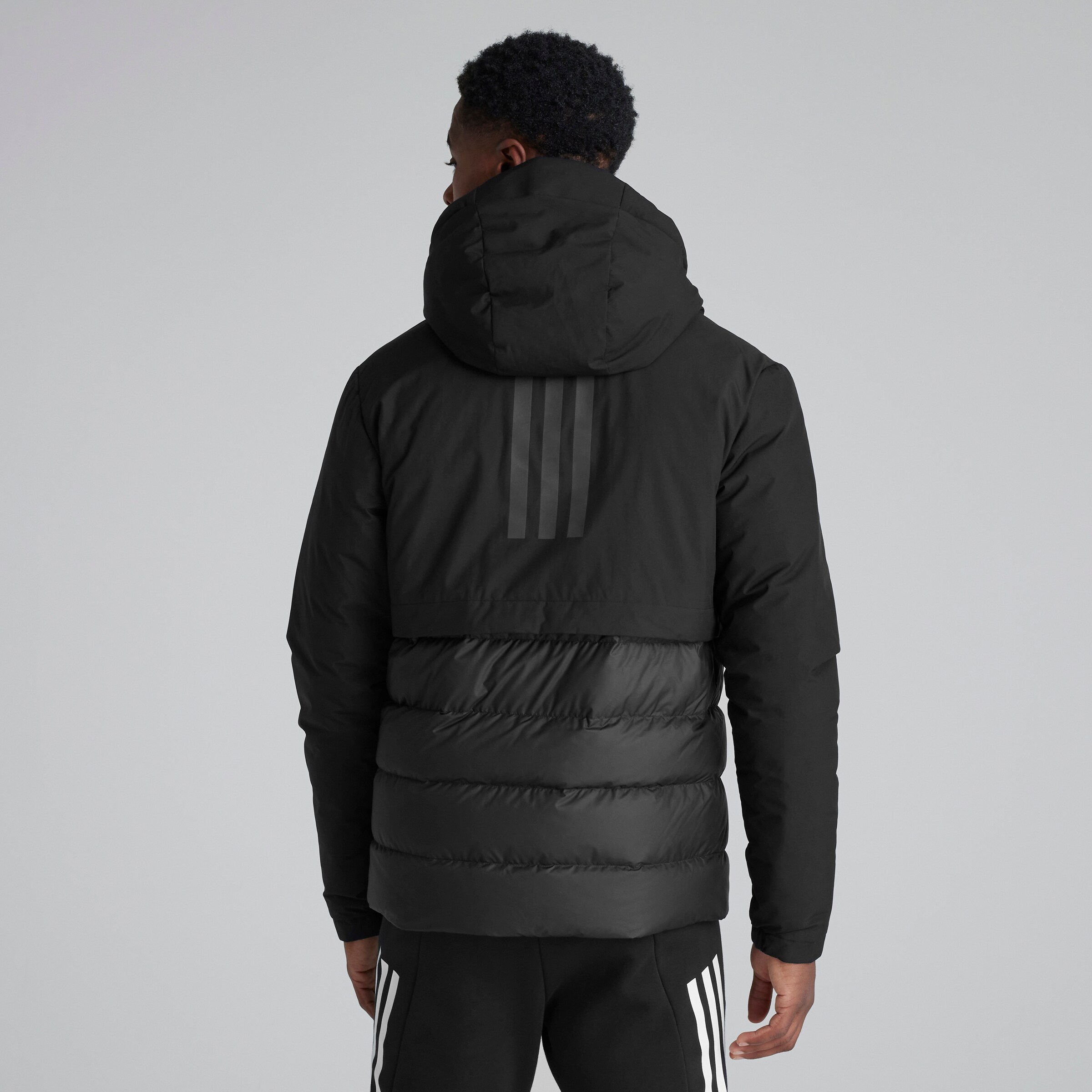 Manchester United x adidas Traveer COLD.RDY Jacket Black Black Detail [2-6]