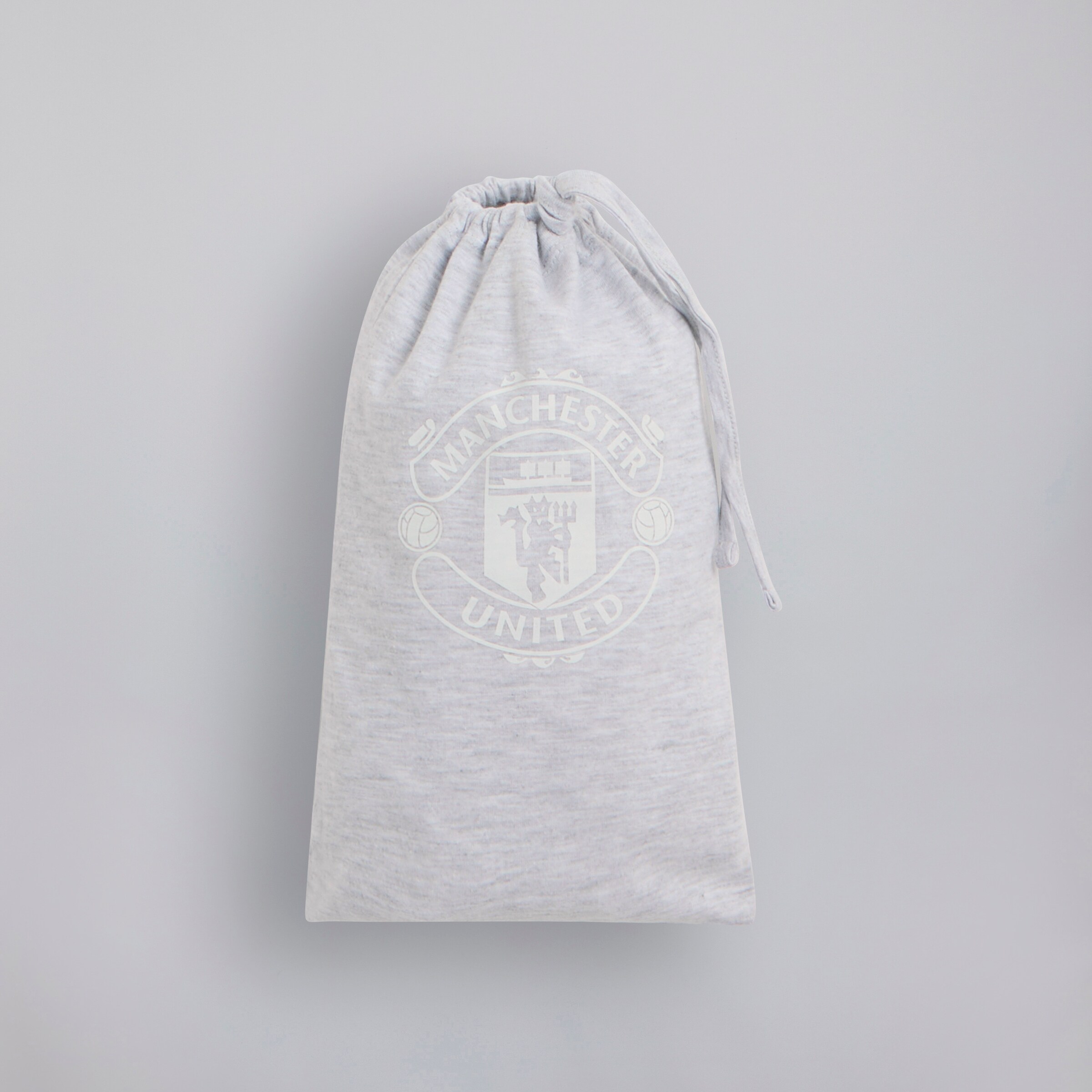 Manchester United Girls Raglan Pyjama Set with Cotton Bag Grey Detail [3-5]