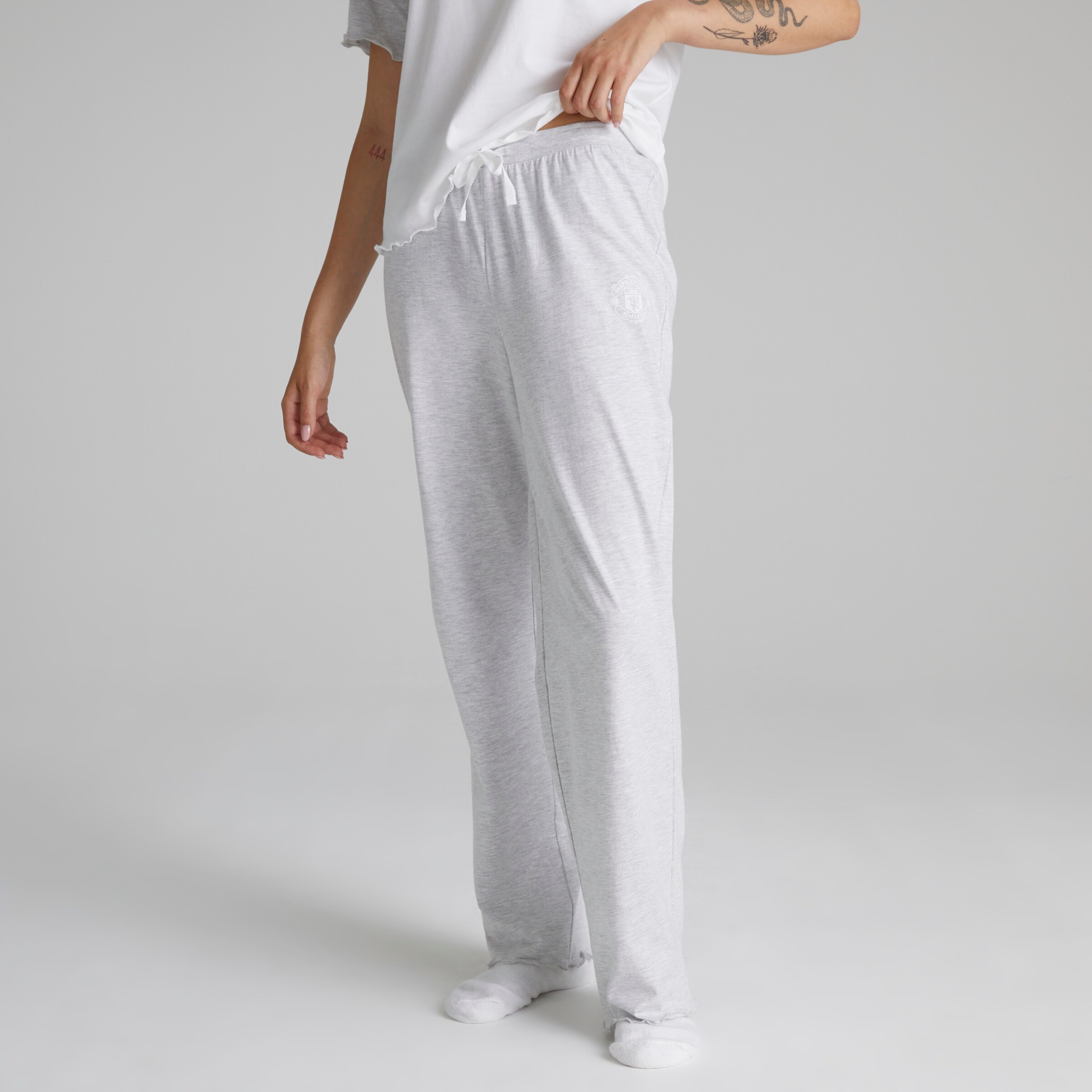 Manchester United Womens Raglan Pyjama Set with Cotton Bag Grey 세부 사항 [4-6]