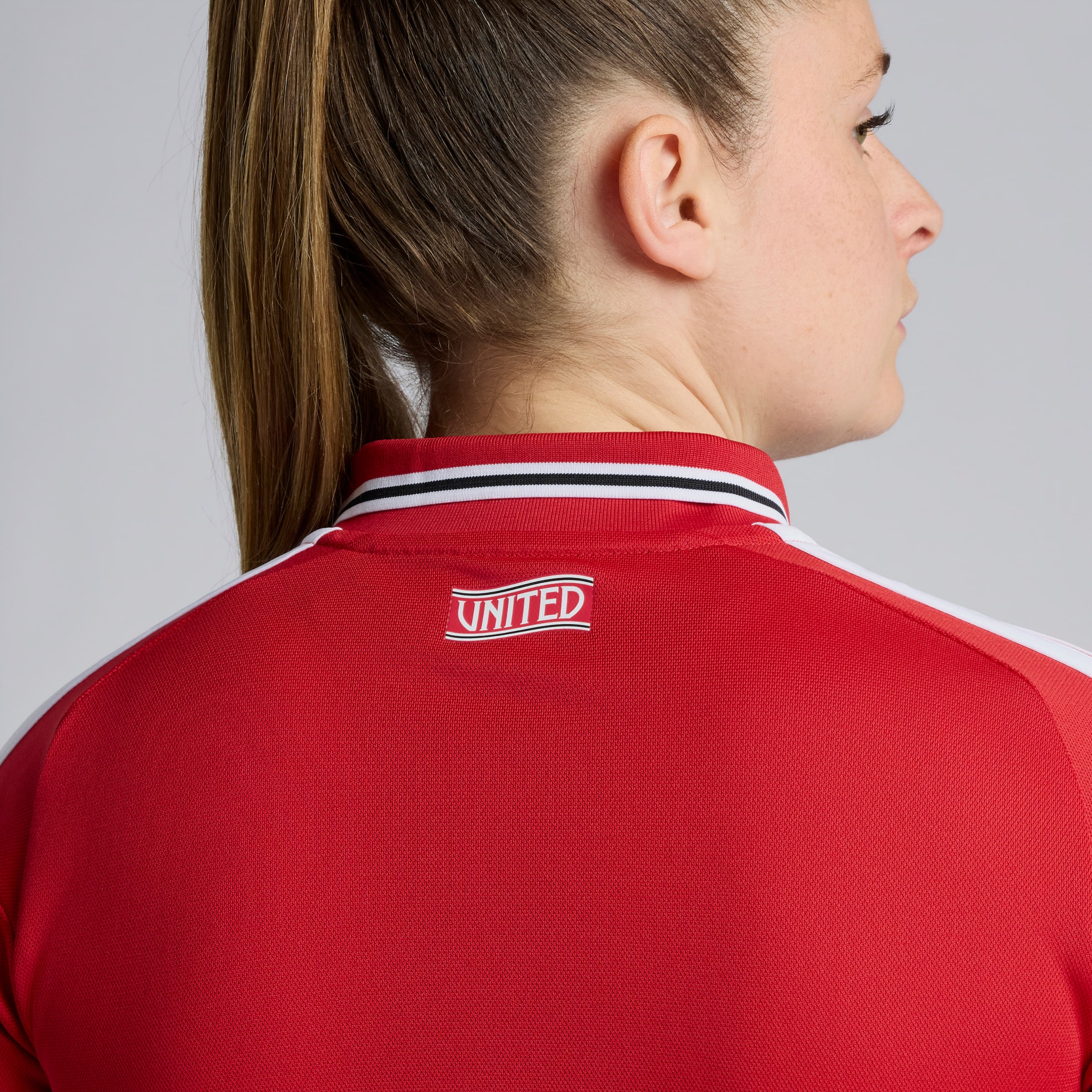 Manchester United Womens 26/27 Home Jersey 红色 细节 [5-5]