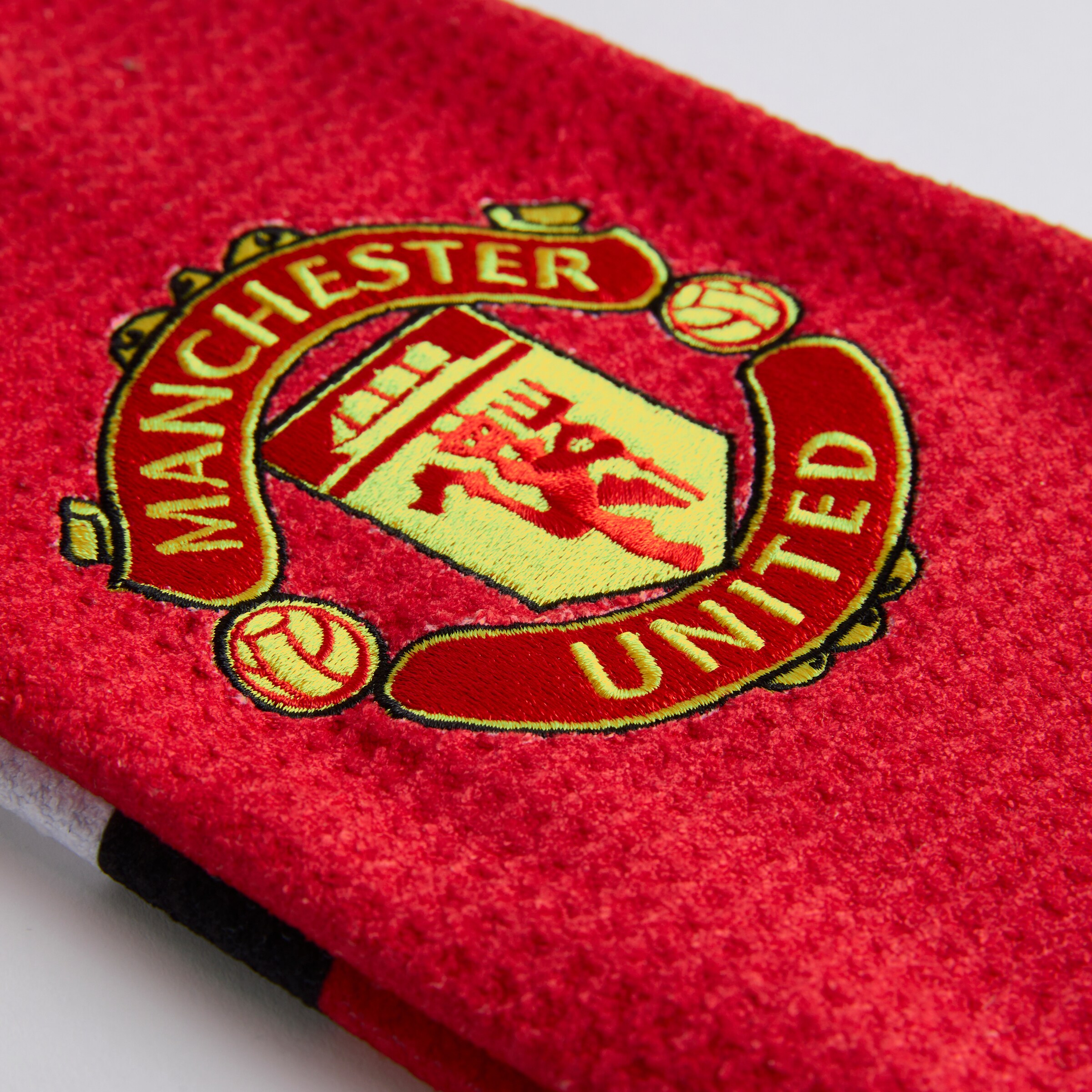 Manchester United X TaylorMade Tri Fold Golf Towel Red Detail [4-4]