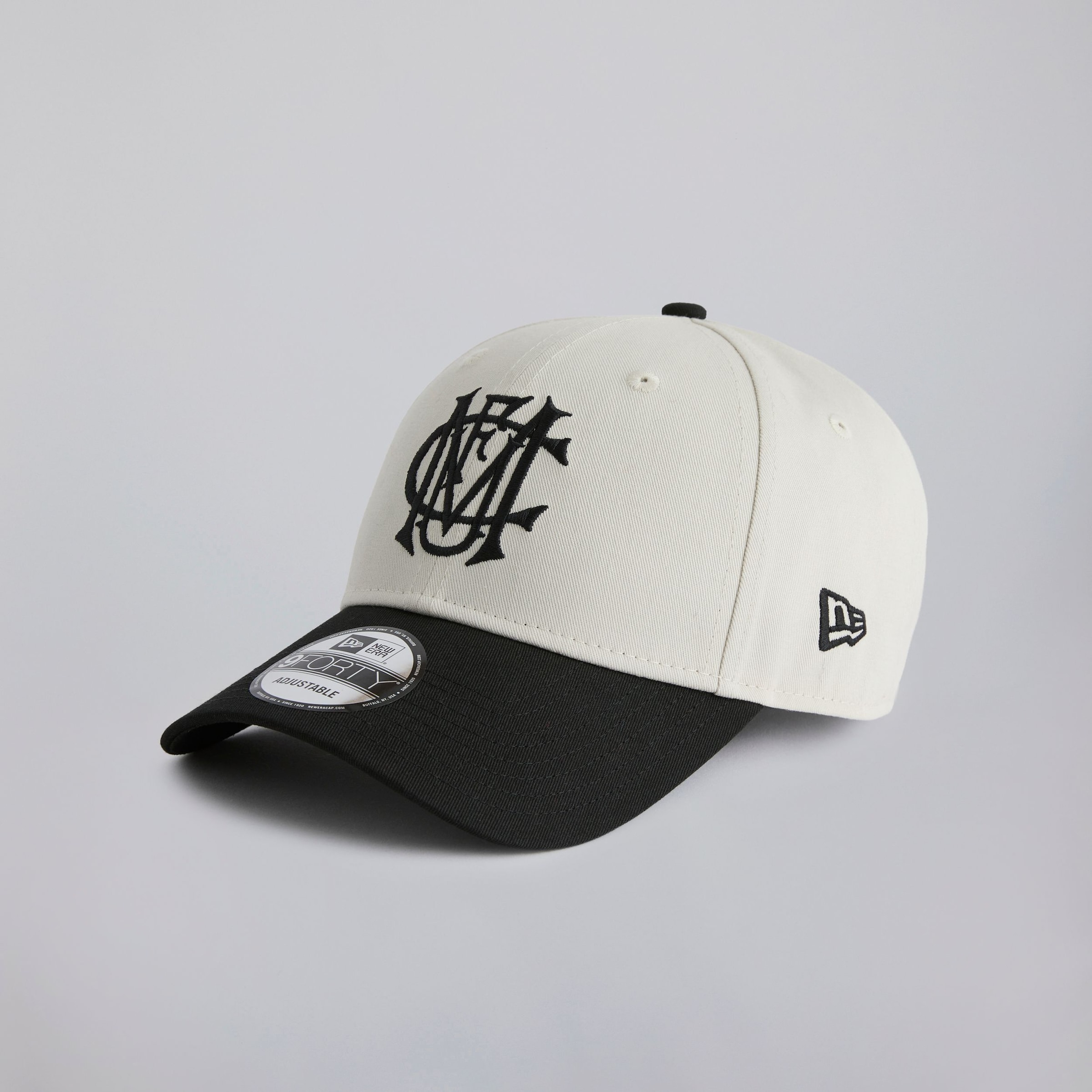 Manchester United x New Era Monogram 9Forty Contrast Cap Cream Beige Detail [3-5]