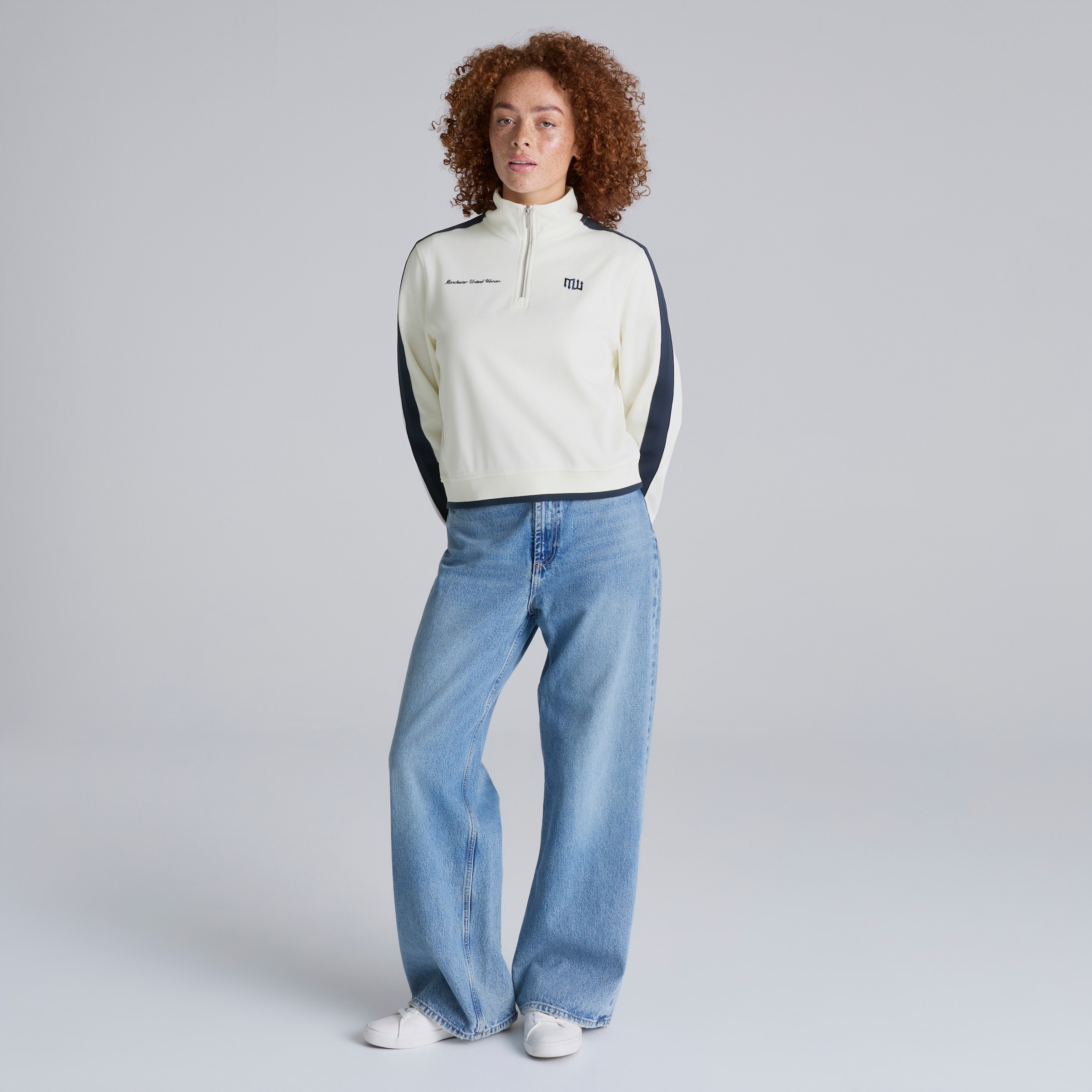 Manchester United Quarter Zip Womens Jacket White Weiss Detail [3-5]