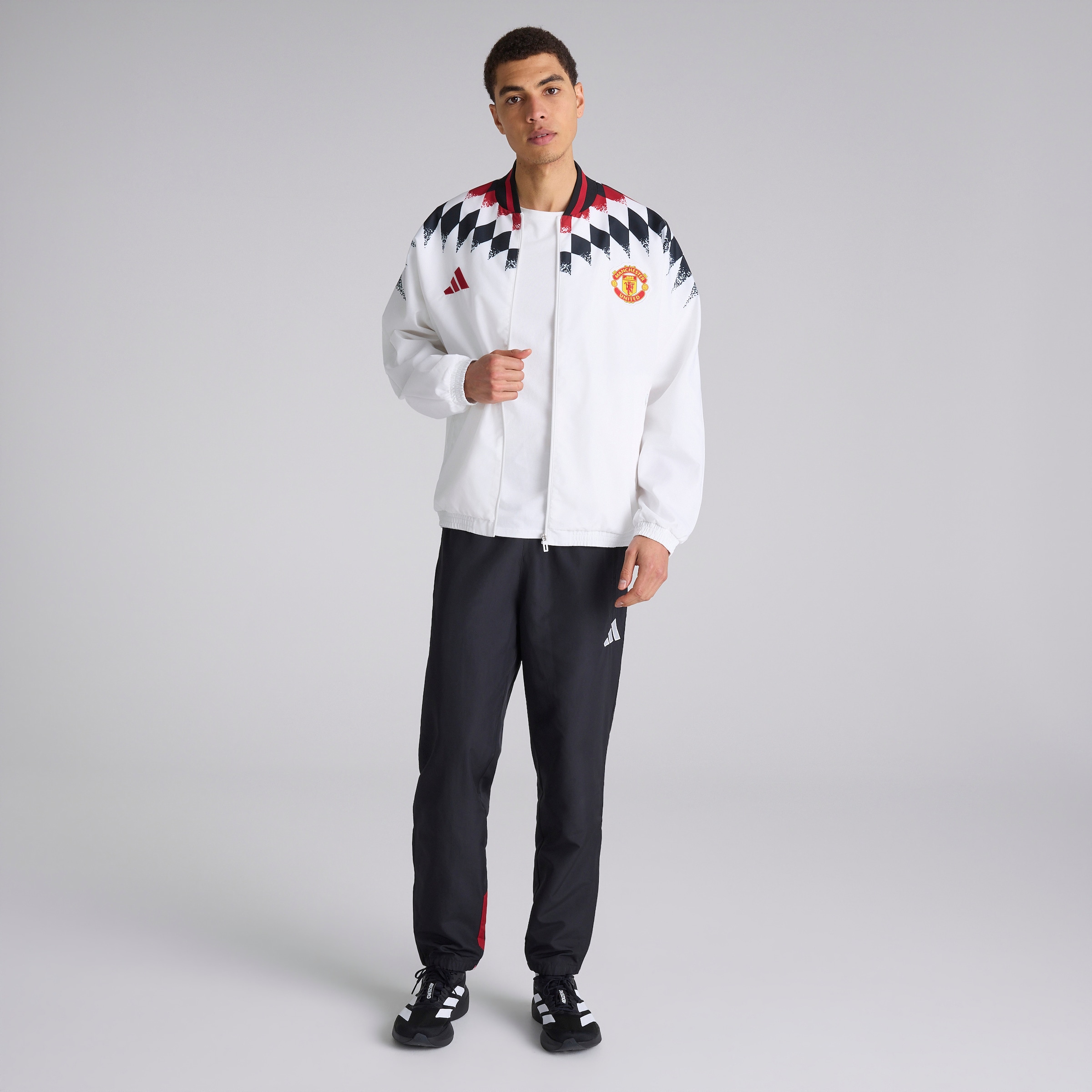 Manchester United x adidas Stadium Track Top White Blanco Detalle [3-5]