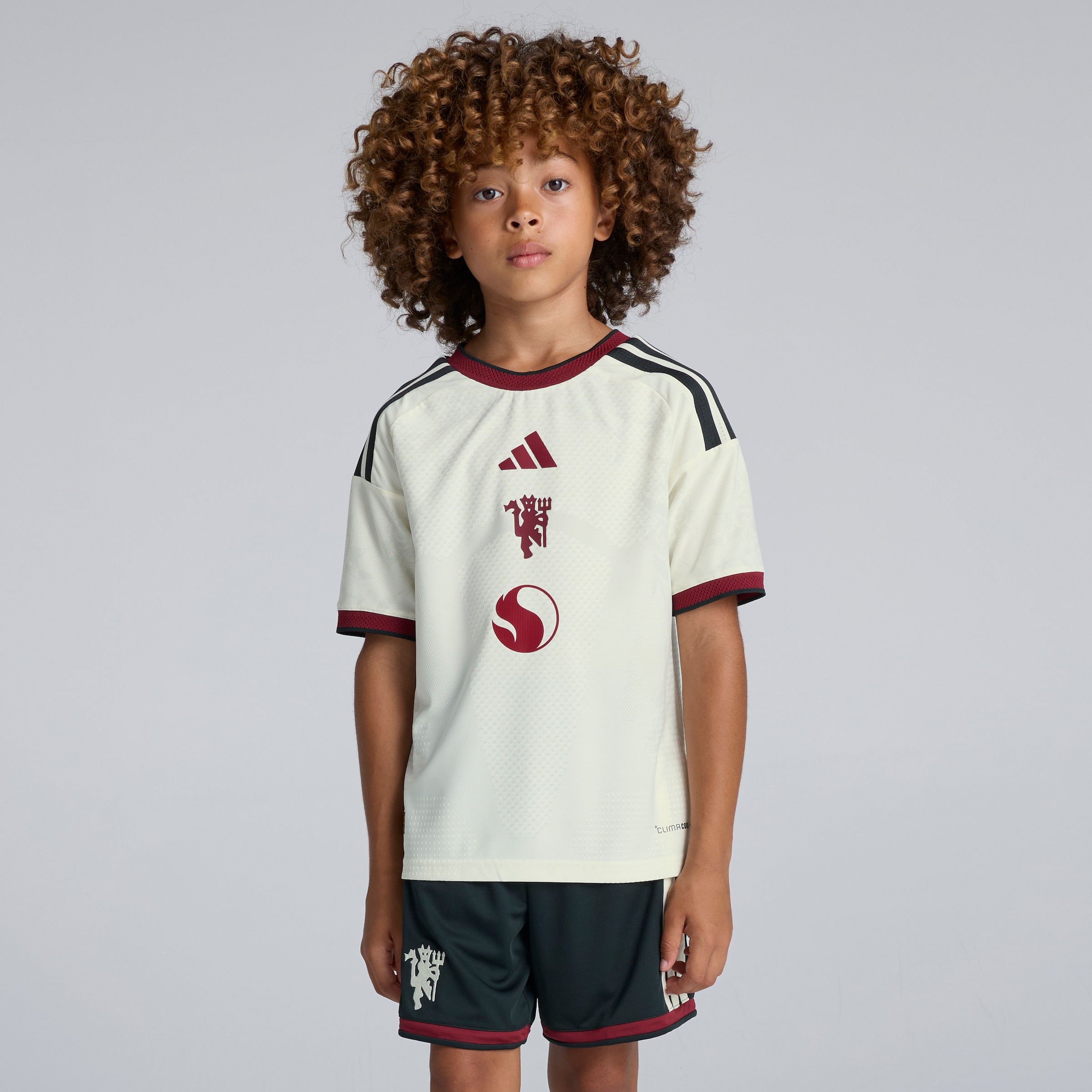 Manchester United Kids 26/27 Third Authentic Jersey Beige Detail [3-6]