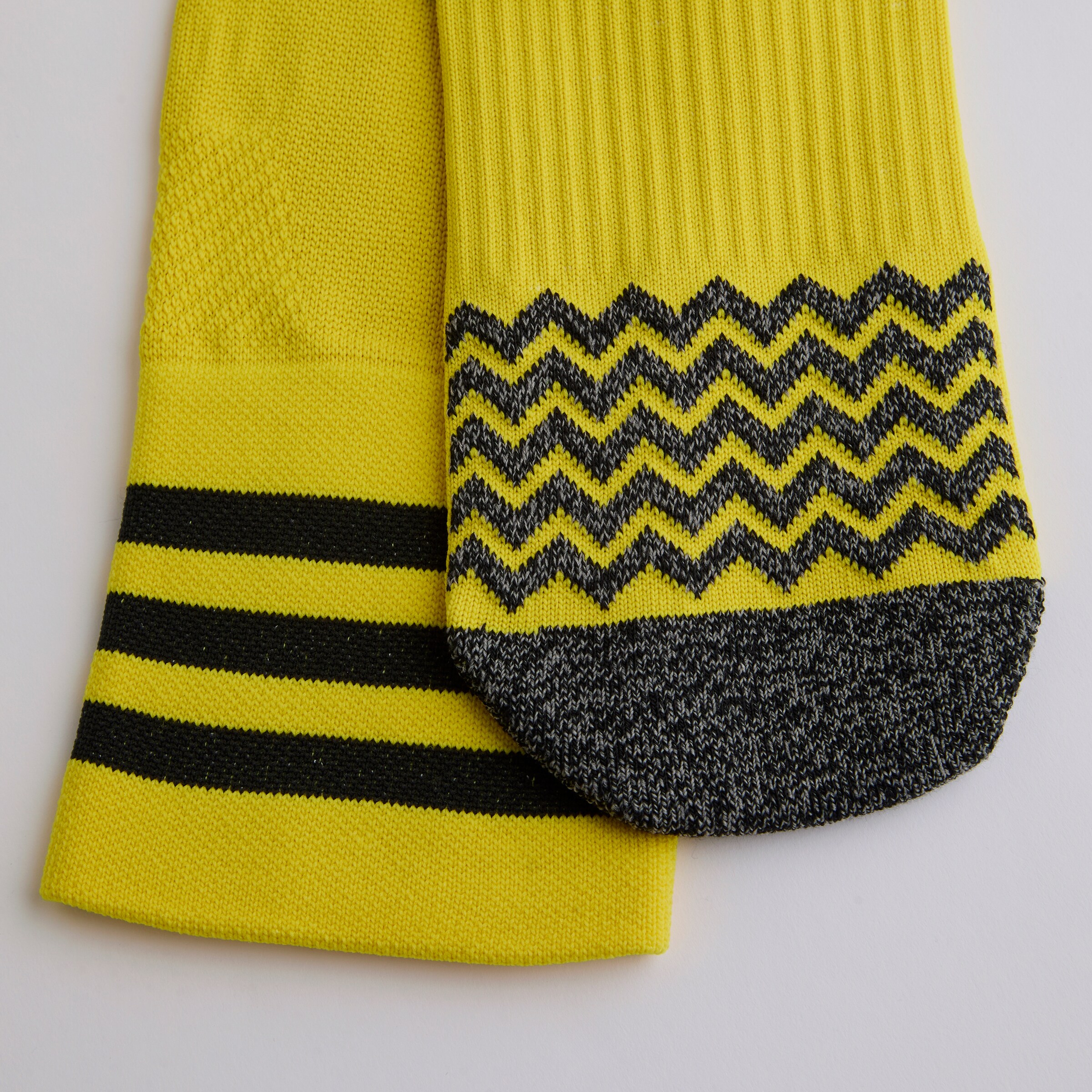 Manchester United 25/26 Third Socks Gelb Detail [4-4]