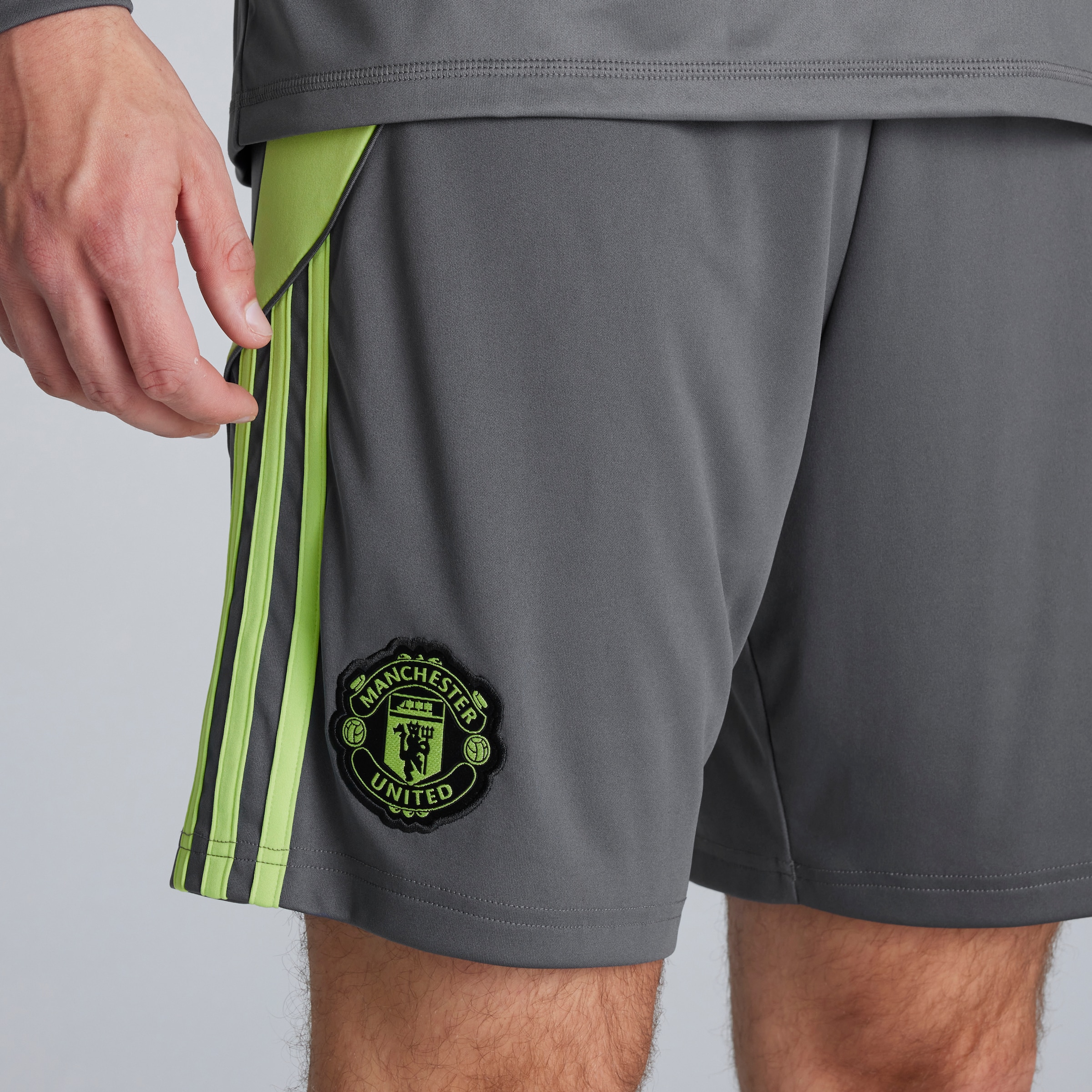 Buy Manchester United 25/26 Goalkeeper Shorts Manchester United