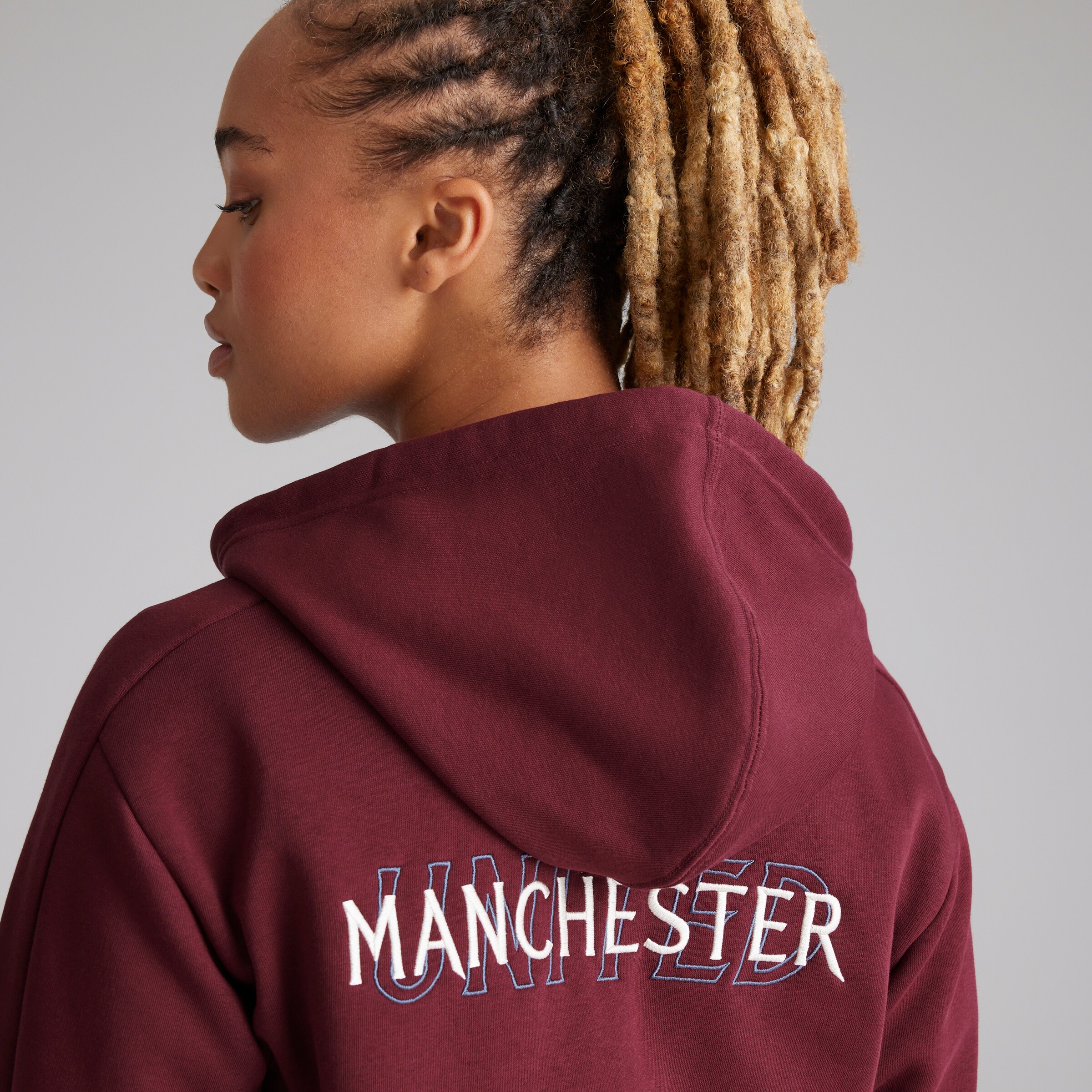Manchester United x adidas SZNL Full Zip Hoodie Red Red Detail [5-8]