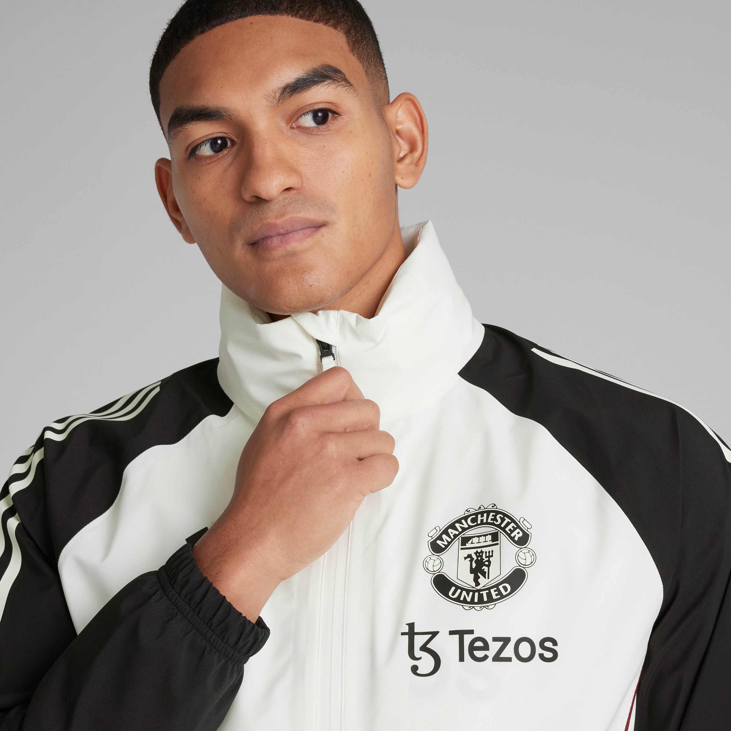 Manchester United Tiro 24 Rain Jacket White White Detail [7-8]