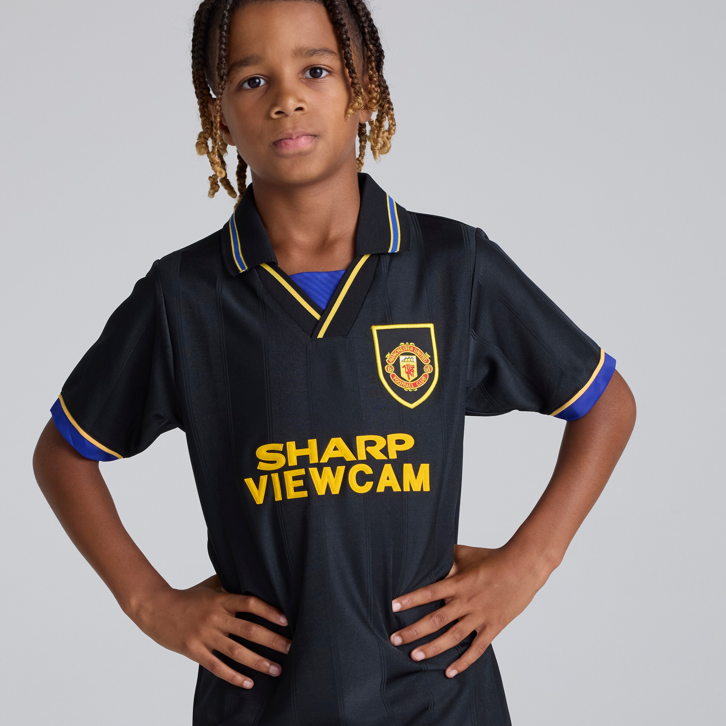 Manchester United Kids 1993-95 Away Shirt Black Black Detail [4-5]