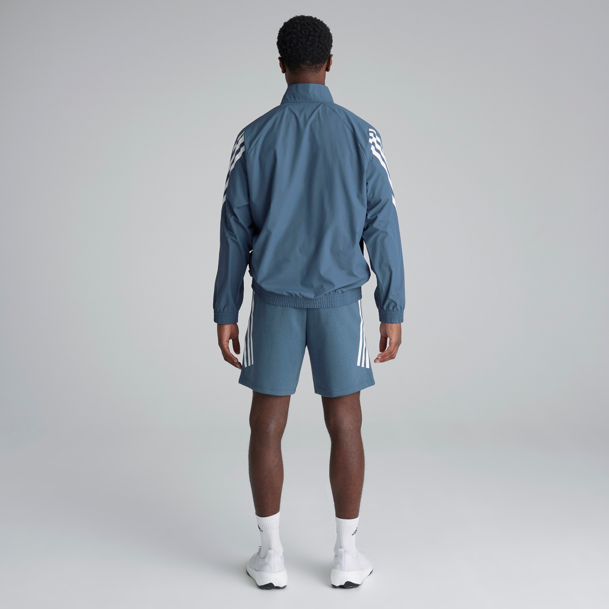 Manchester United x adidas Future Icons Shorts Blue Bleu marine Détail [2-5]