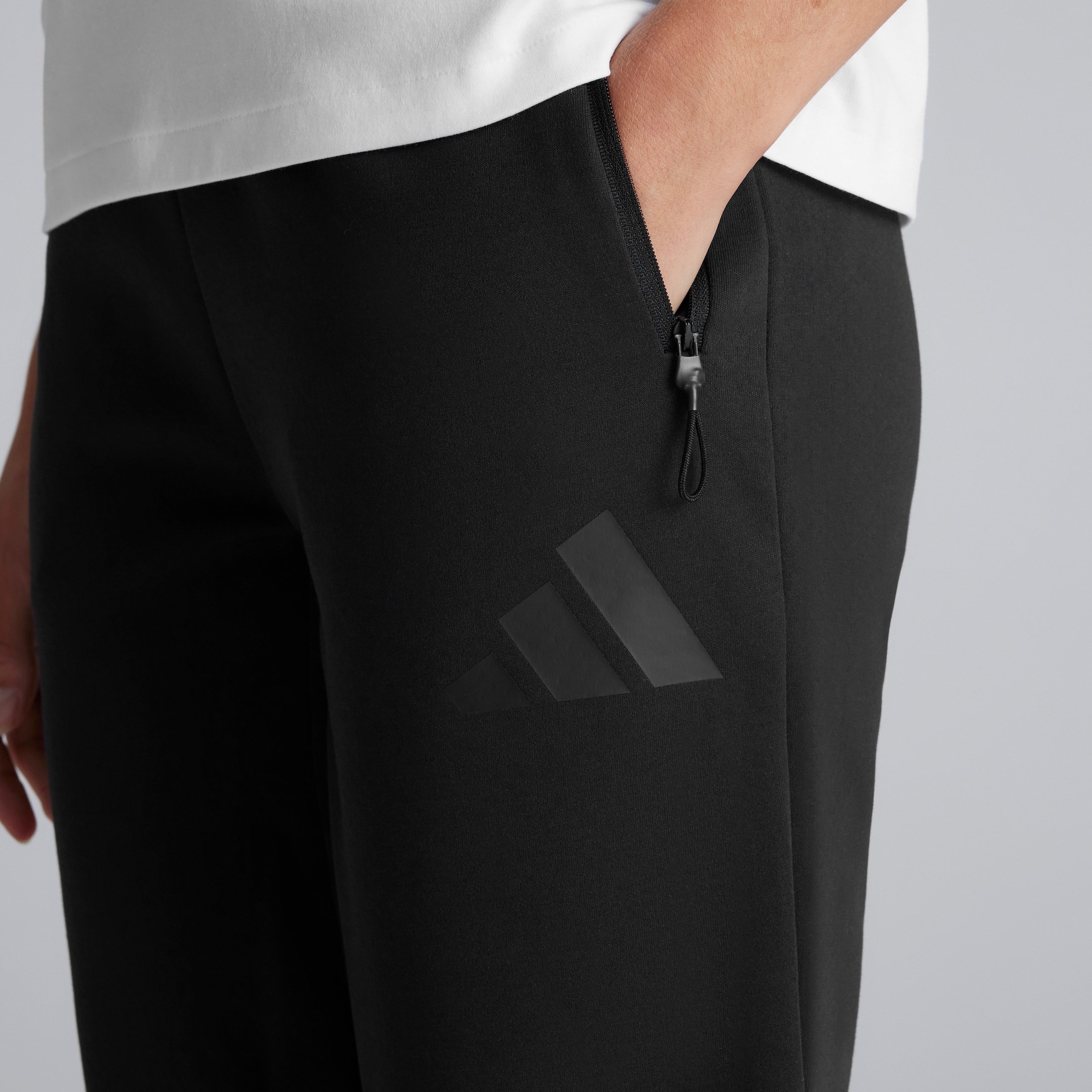 Pantalons de SurvÃªtement Noir Z.N.E. de Manchester United x adidas Femmes Noir Détail [4-6]