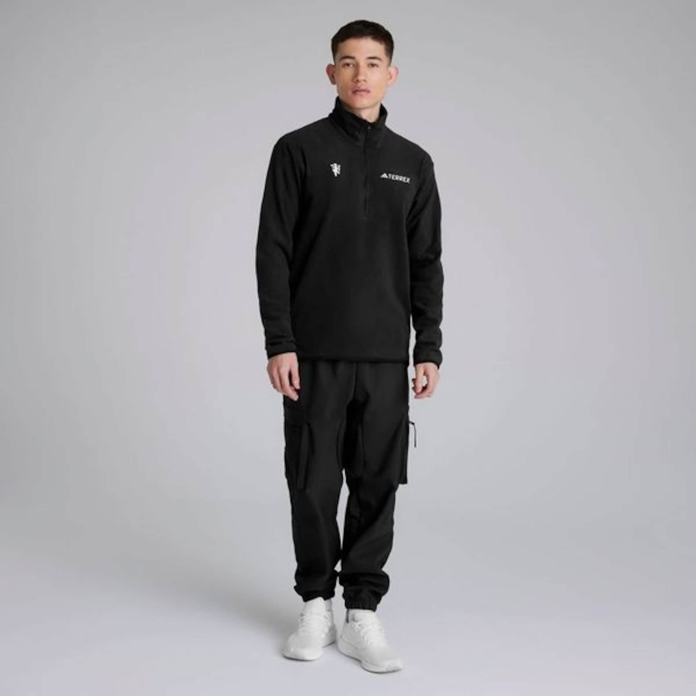 大特価!! Buy Manchester United x adidas Terrex 1/2 Zip Fleece Jacket ウェア
