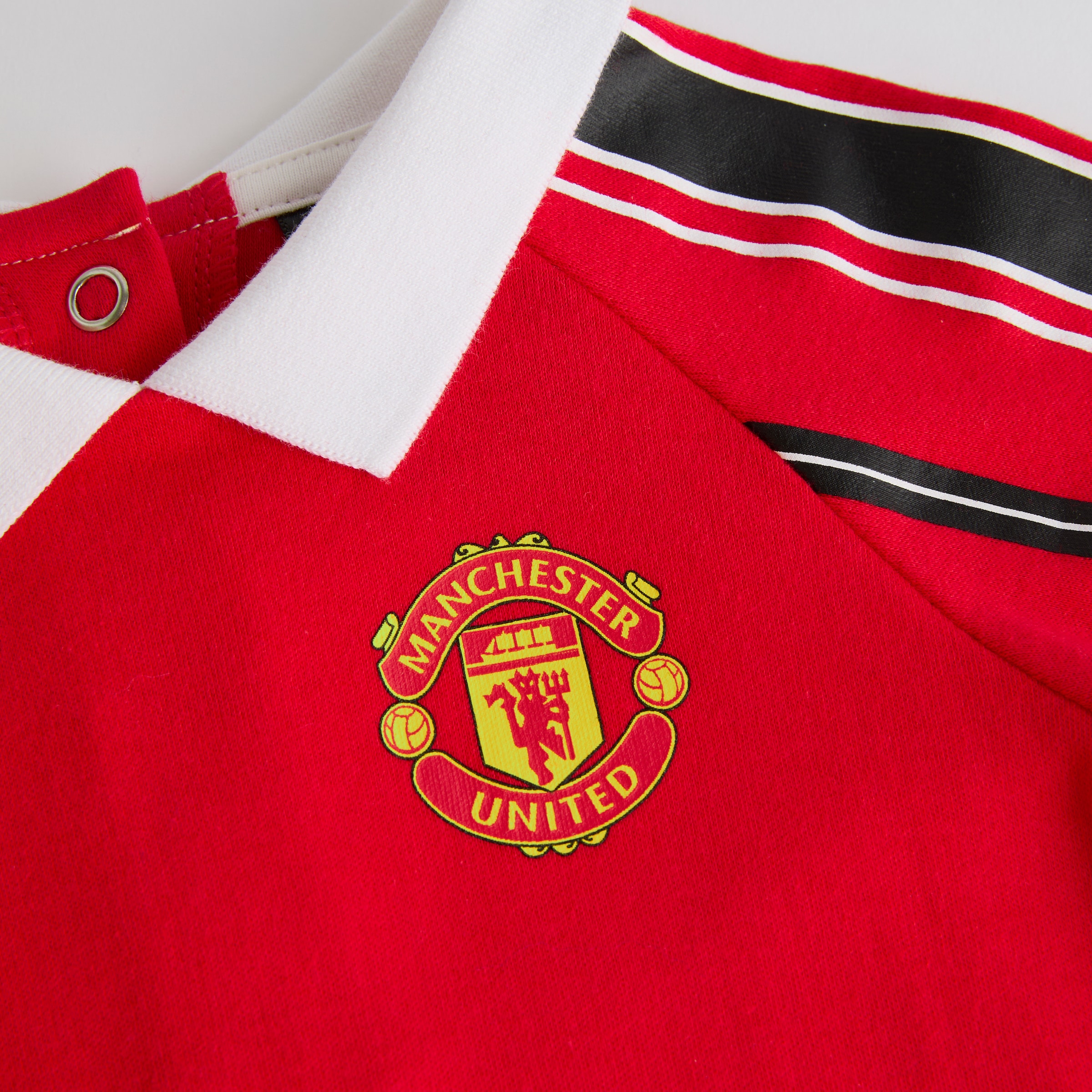 Manchester United Baby 1998/00 Retro Home Sleepsuit Red Red Detail [4-4]