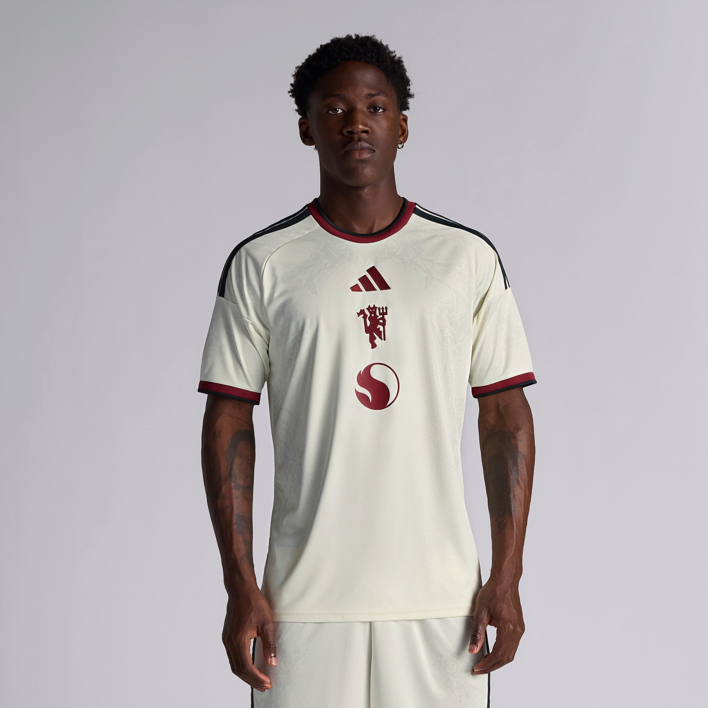 Manchester United 26/27 Third Jersey with Mainoo 37 UCL Printing & Badge Beige Detail [2-4]