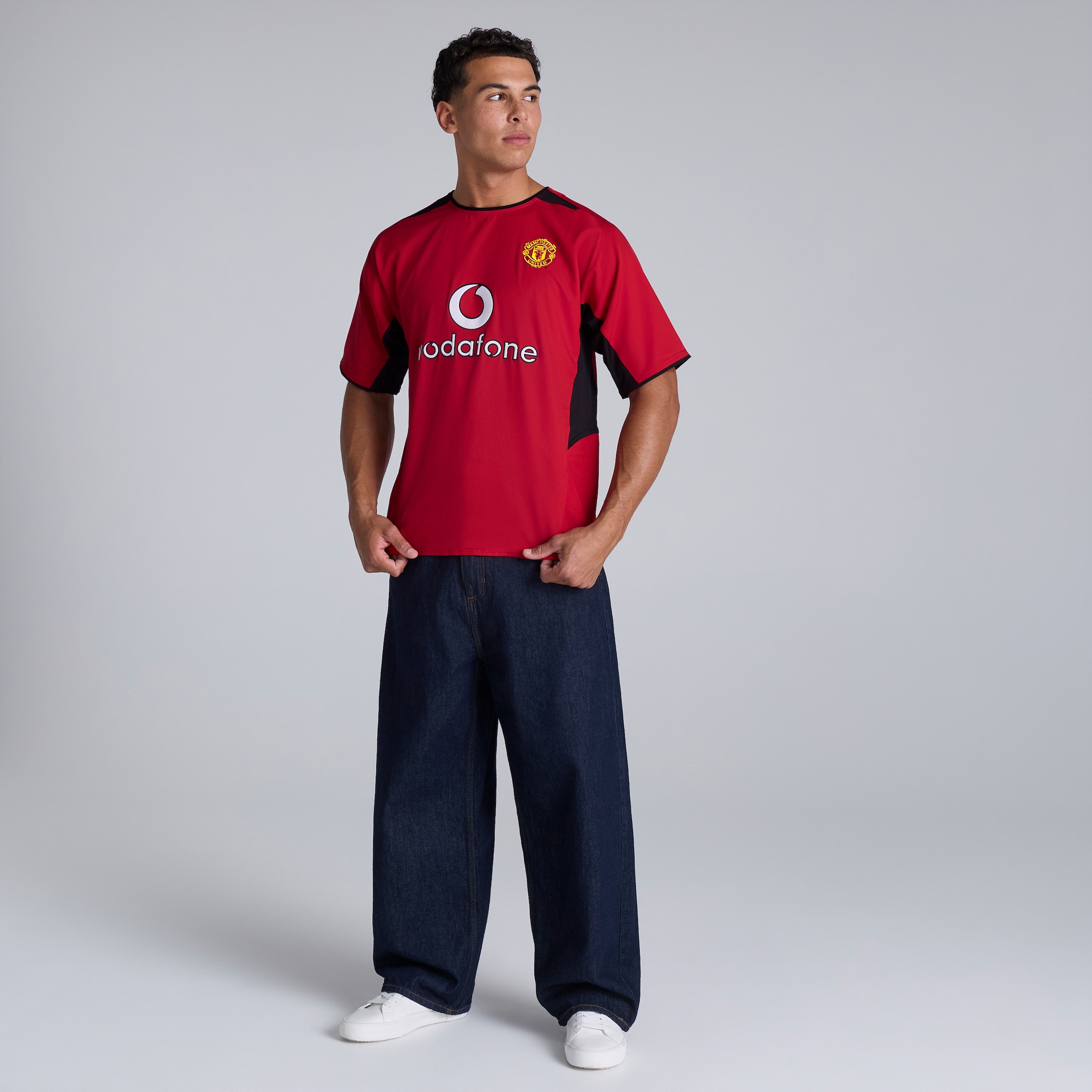 Manchester United Retro 2002-04 Home Shirt V. Nistelrooy Printing Red Red Detail [3-5]