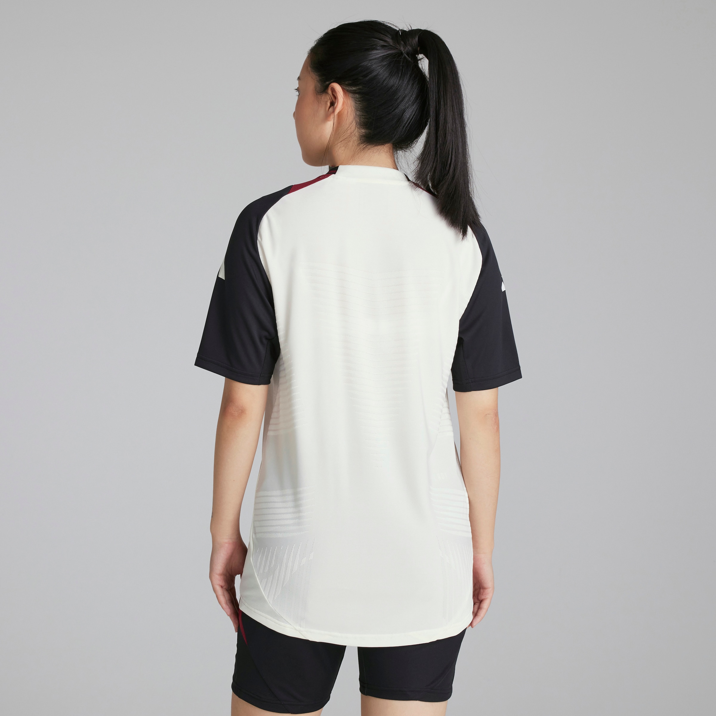 Manchester United Womens Training Tiro 24 Jersey White White Detail [2-5]