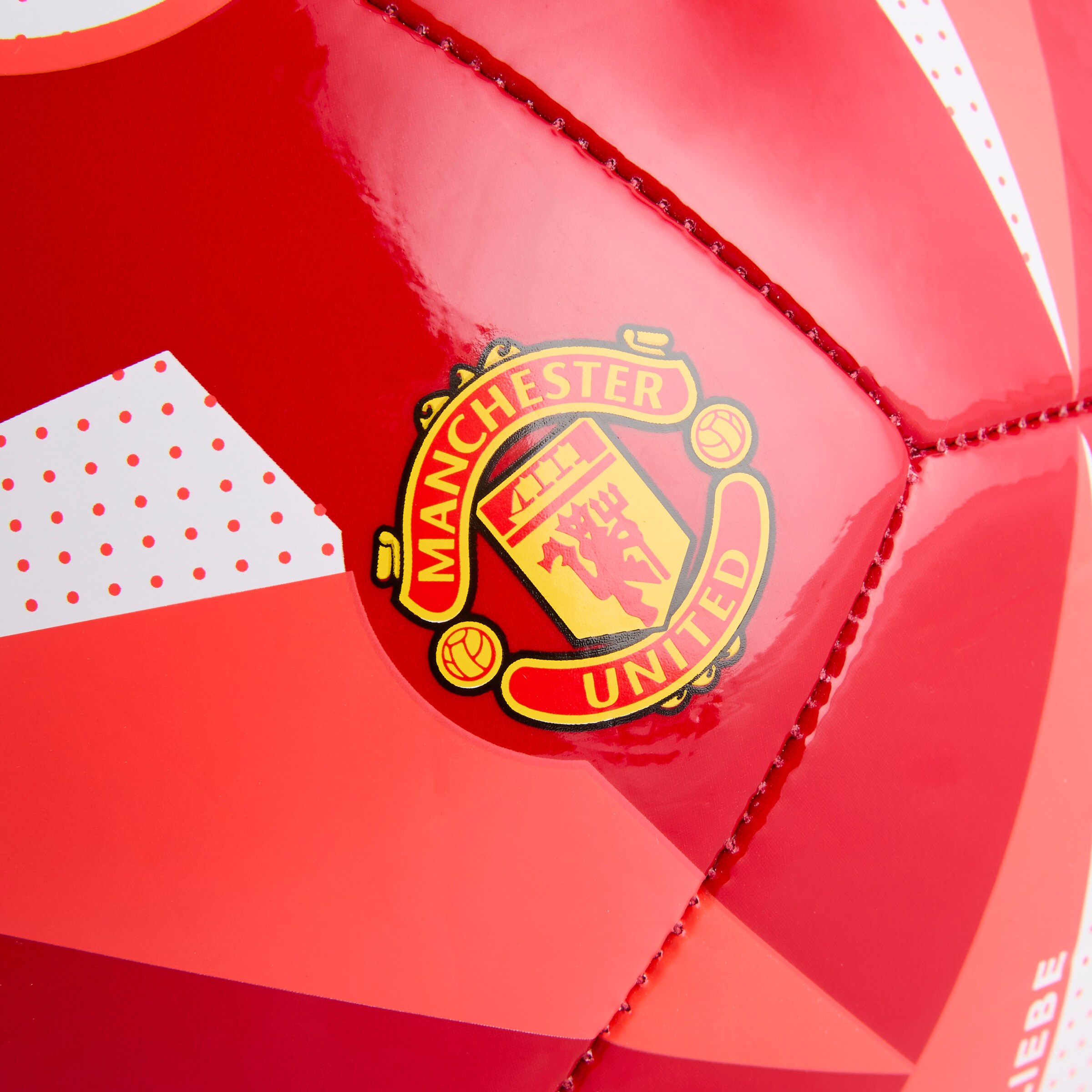 Manchester United x adidas Home Club Ball Red Red Detail [3-3]