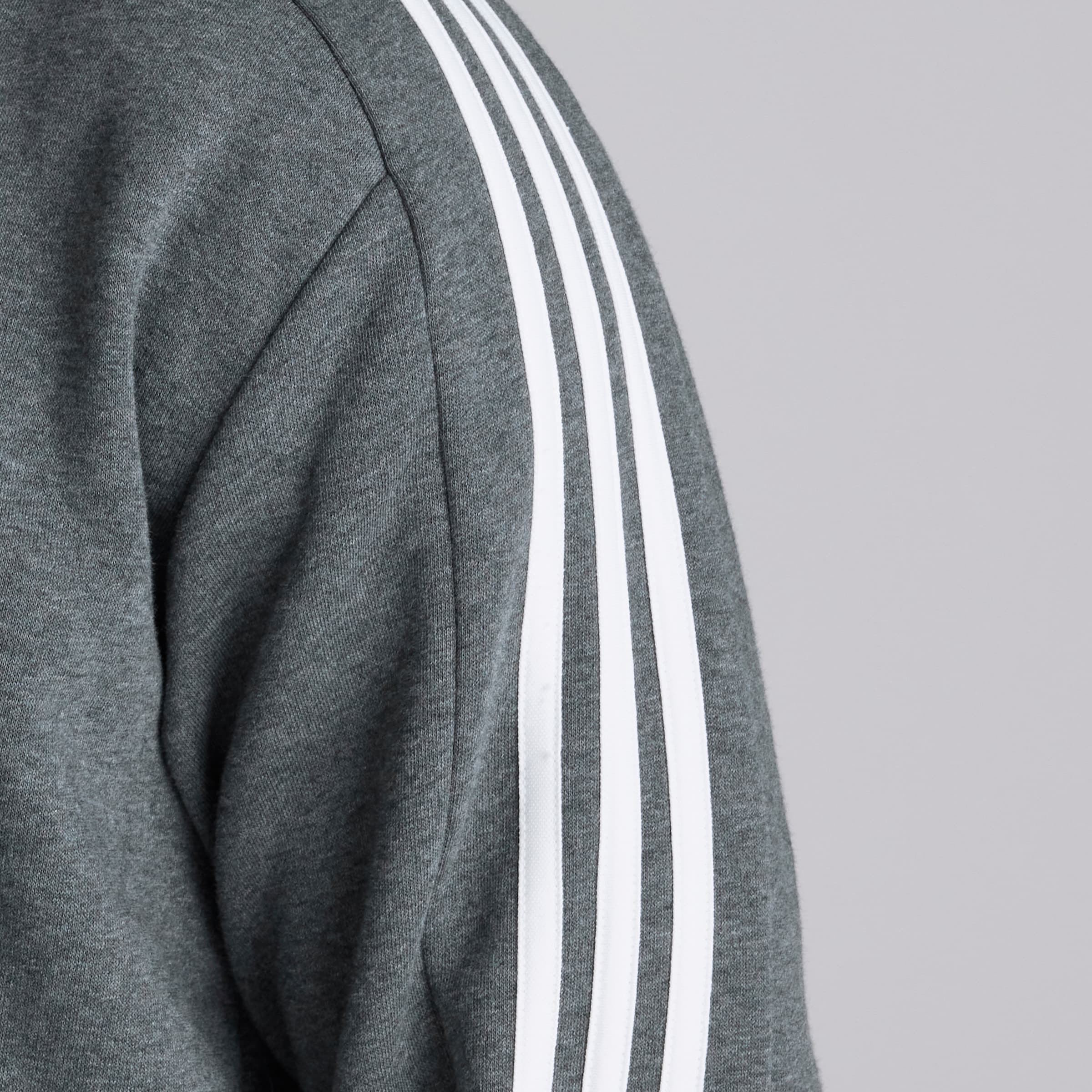 Manchester United x adidas Mens Essentials Fleece 3-Stripes Sweatshirt Grey Détail [4-7]