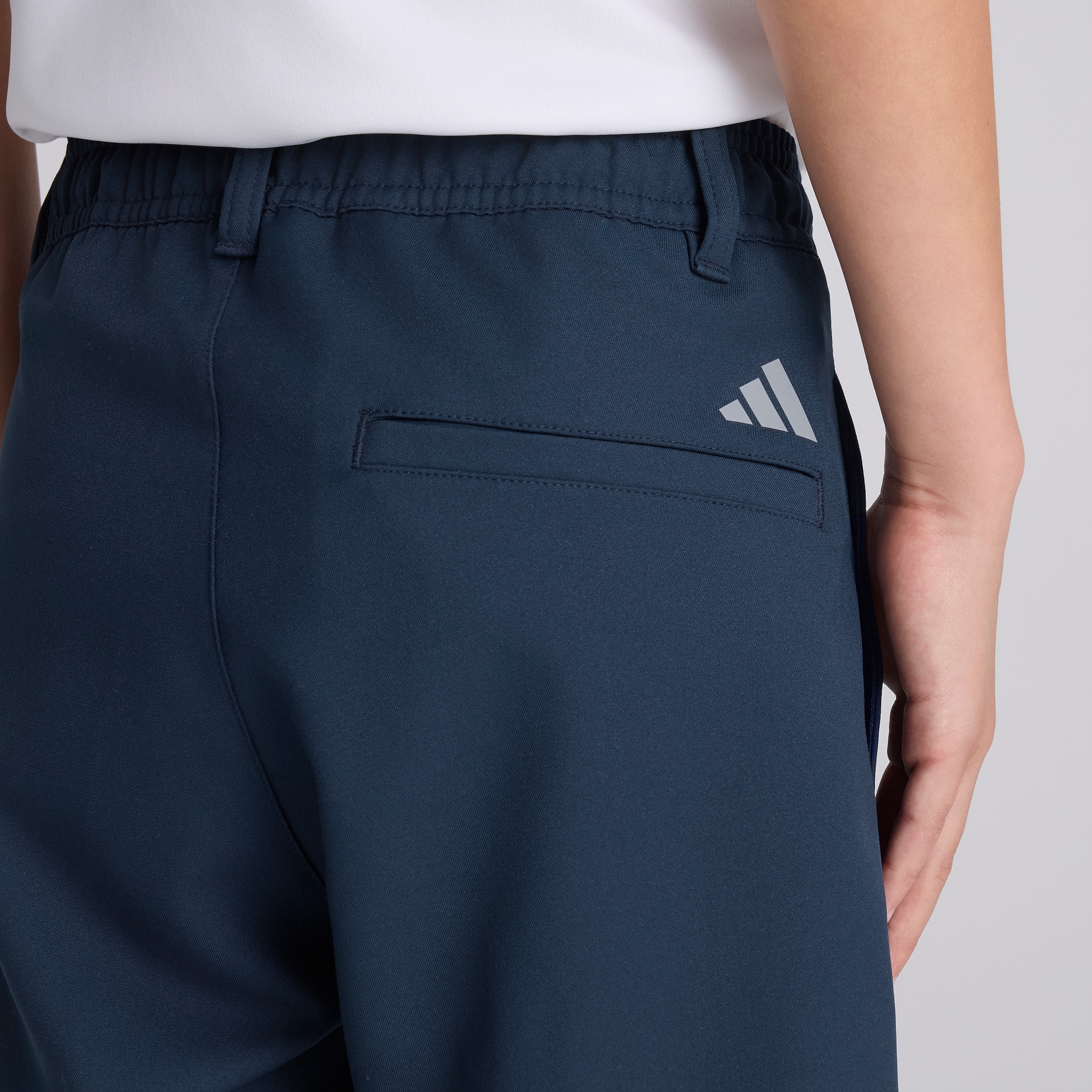Manchester United x adidas Kids Golf Ultimate365 Adjustable Shorts Navy Navy blue Detail [5-5]