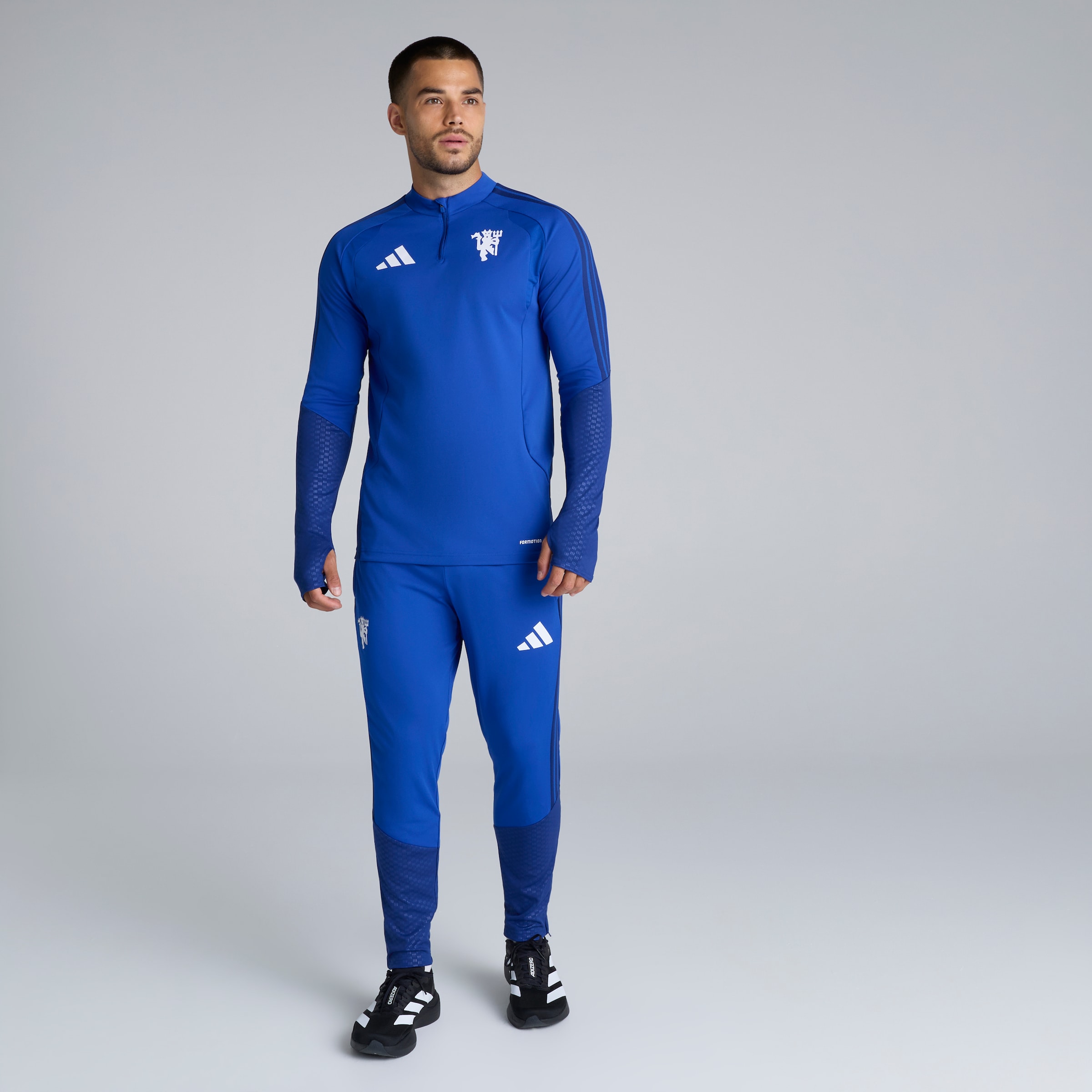Manchester United 26/27 Cup Training Tiro Top Blue Blau Detail [3-6]