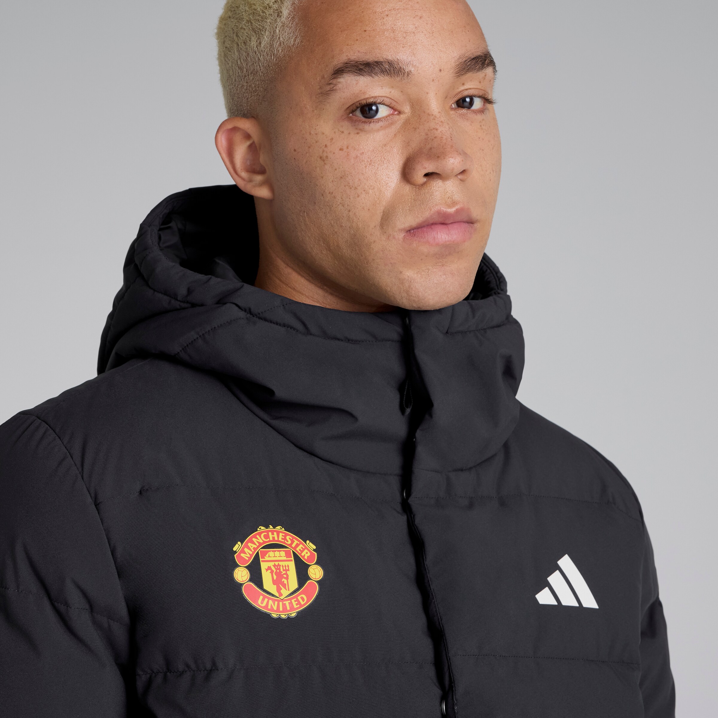 Manchester United x adidas Helionic CLIMAWARM Hooded Down Jacket Black Black Detail [5-6]