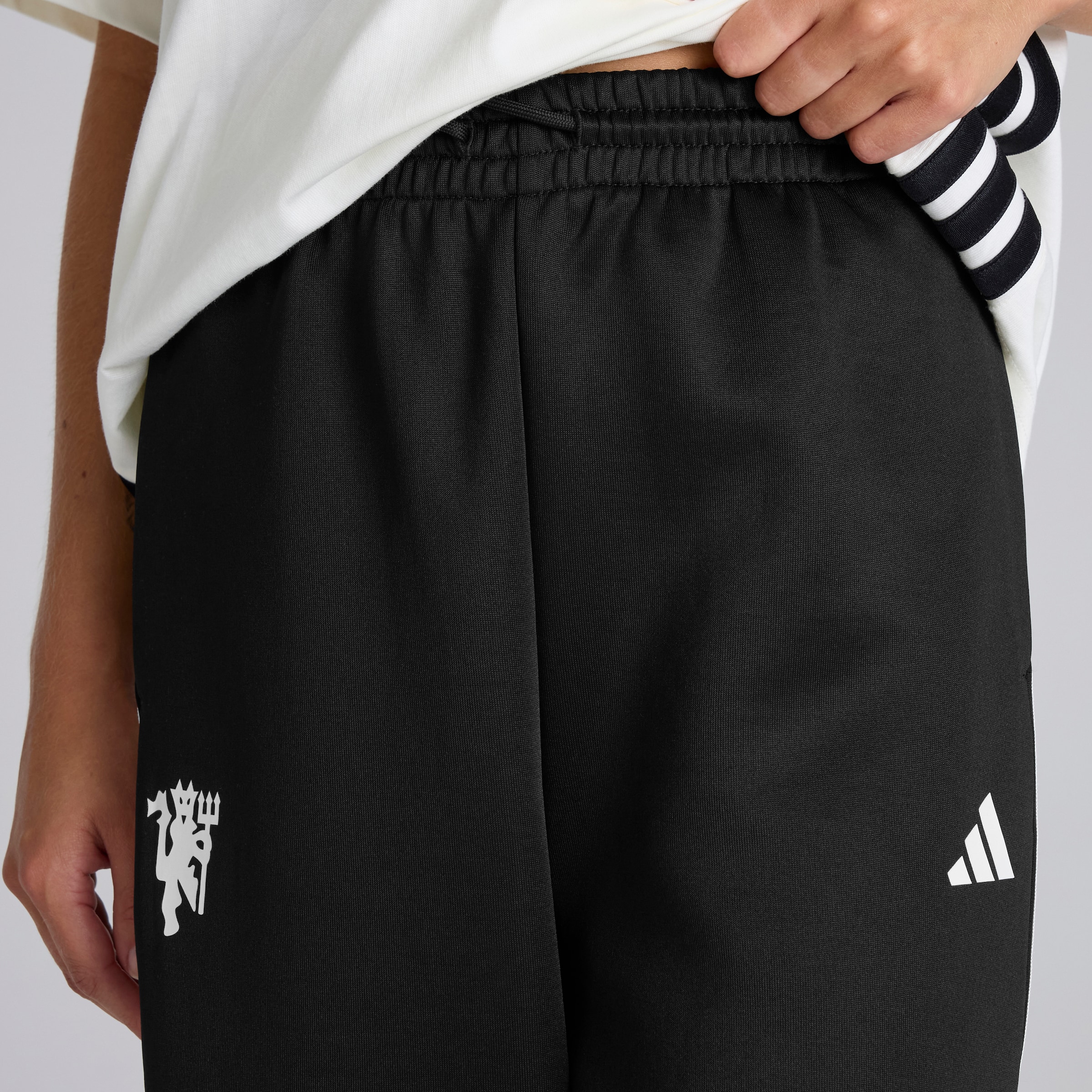 Manchester United x adidas Womens Stadium Track Pants Black Black Detail [6-6]