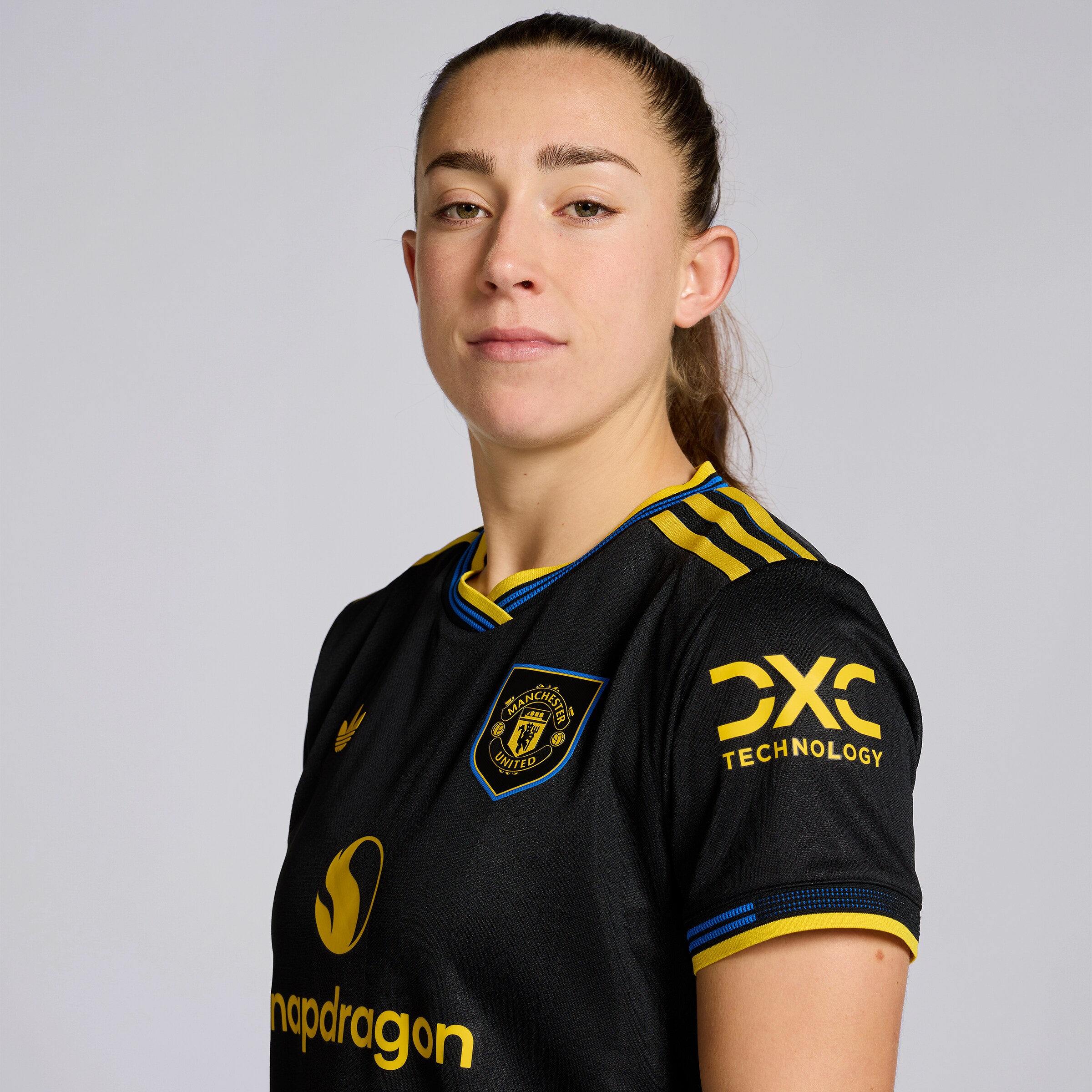 Manchester United 25/26 Womens Third Authentic Jersey Black Detail [4-5]