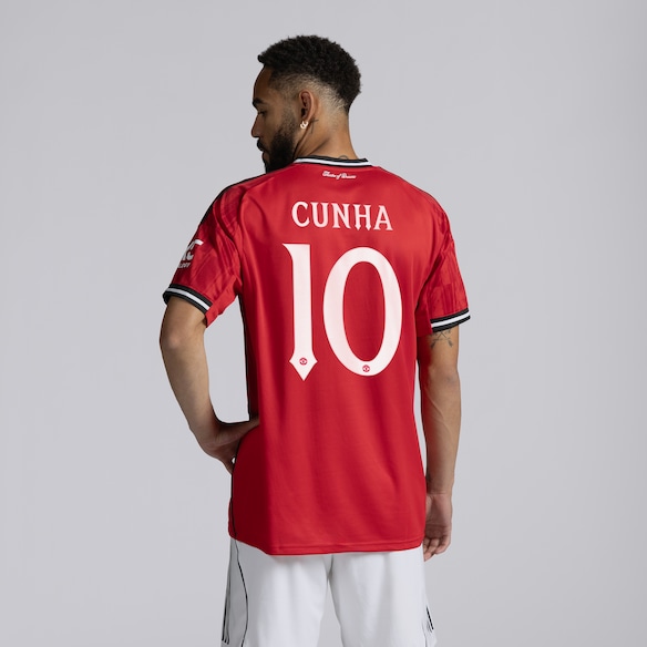 Manchester United 25/26 Home Jersey with Cunha 10 Club Printing Rojo