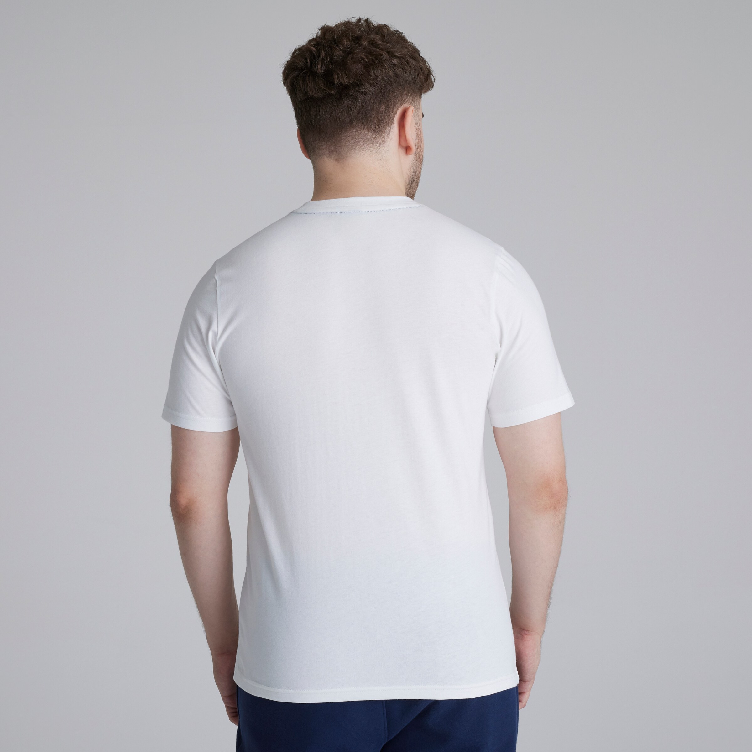 Manchester United Devil Essentials T-Shirt White Blanc Détail [2-4]