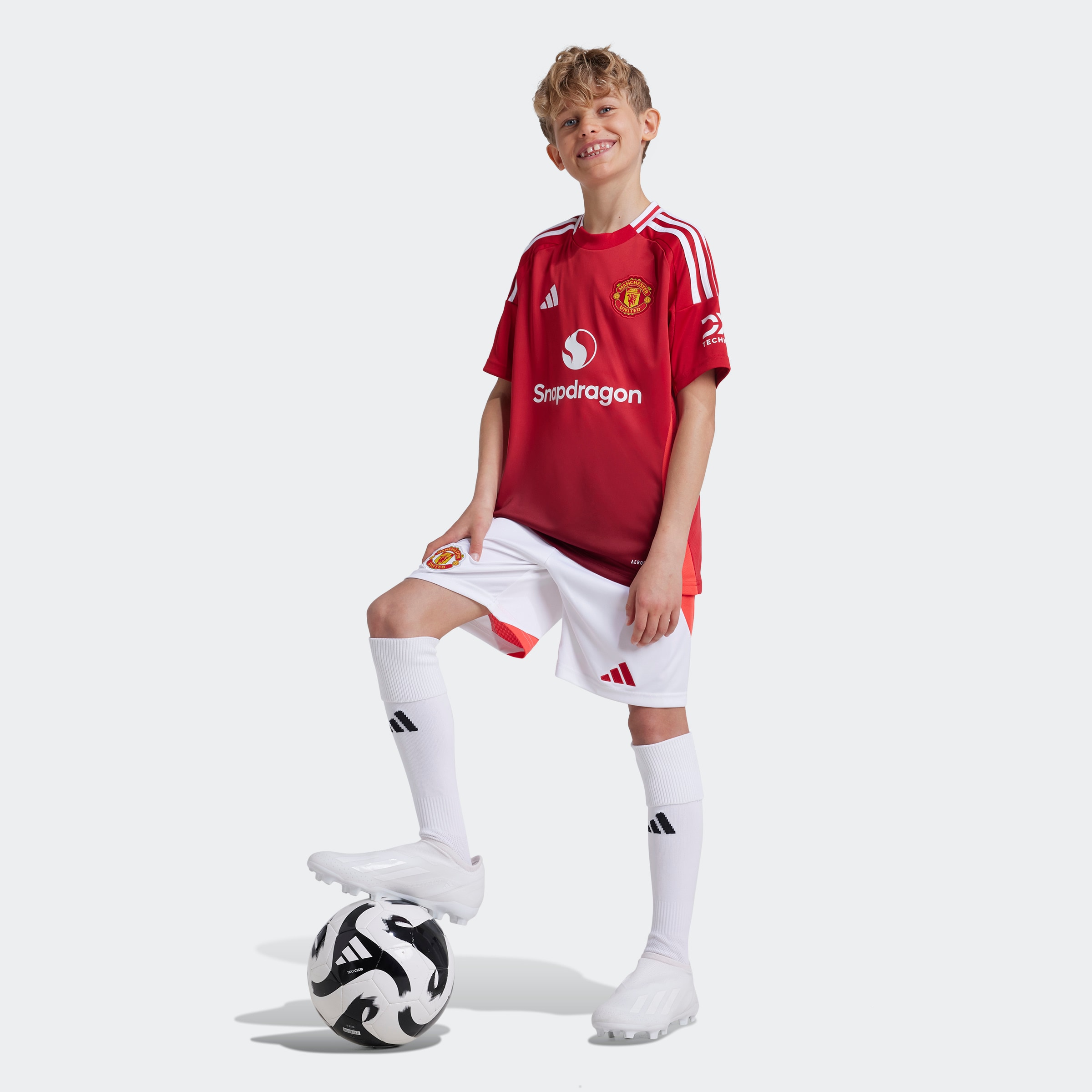 Buy Manchester United 24/25 Home Jersey with Hojlund 9 Cup