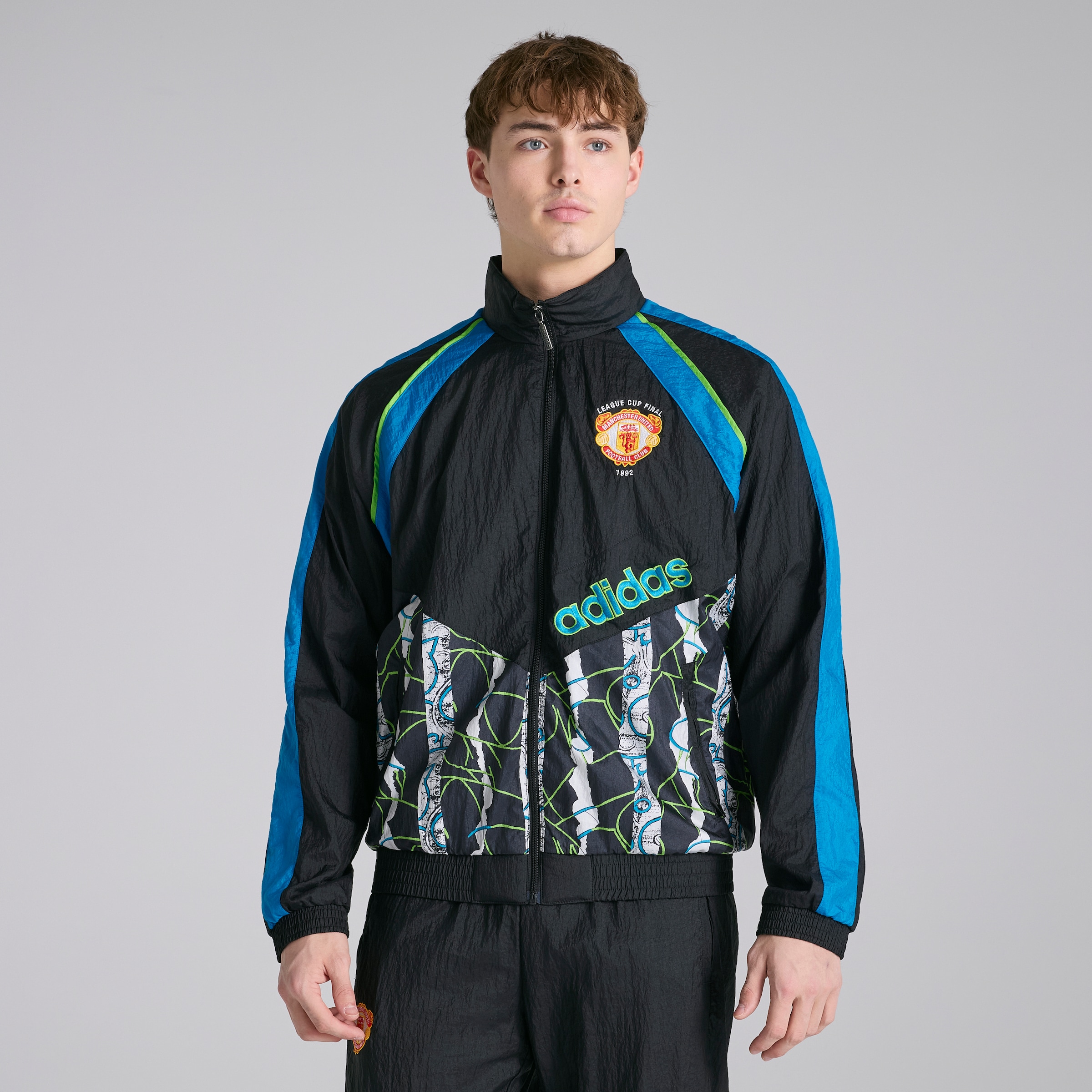 Manchester United x adidas Bringback 90/92 Track Jacket Black Noir Détail [2-8]