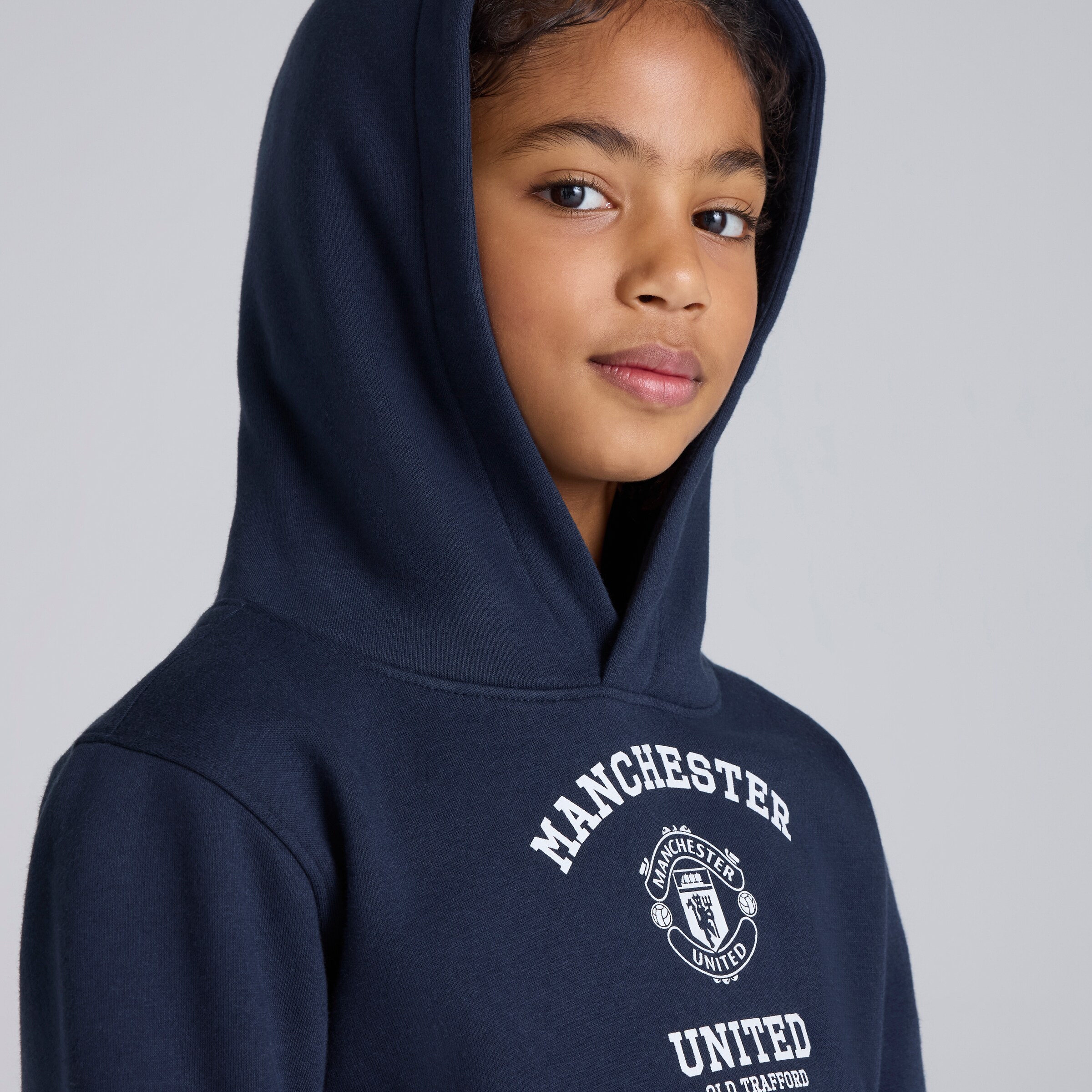 Manchester United Kids Varsity Overhead Hoodie Navy Navy blue Detail [4-5]