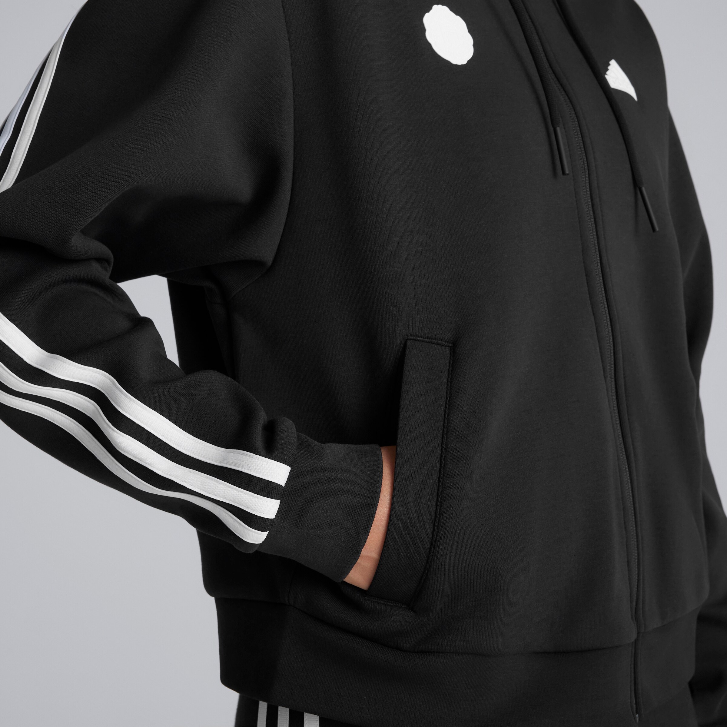 Hoodie ZippÃ© IntÃ©gral 3-Bandes Future Icons Femmes Noir de Manchester United x adidas Noir Détail [4-5]