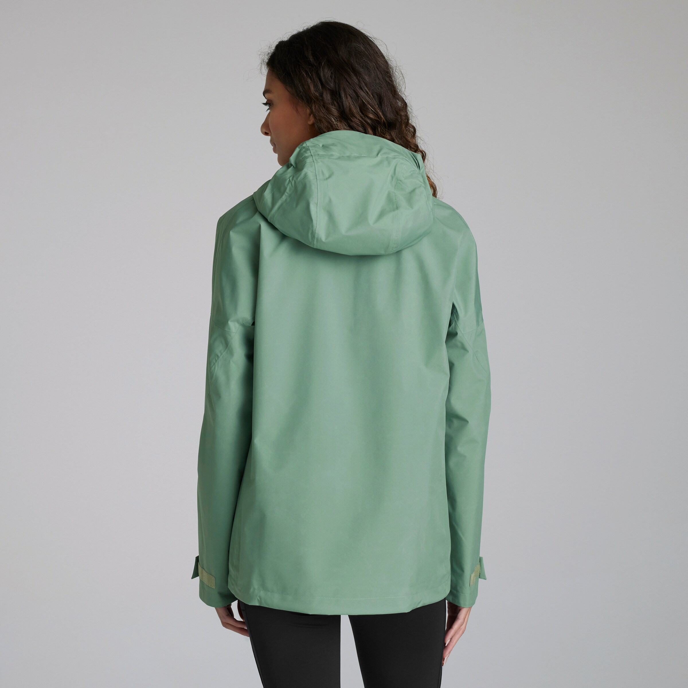 Manchester United x adidas Womens Terrex Xperior 2L GORE-TEX Performance Jacket Green Green Detail [2-5]