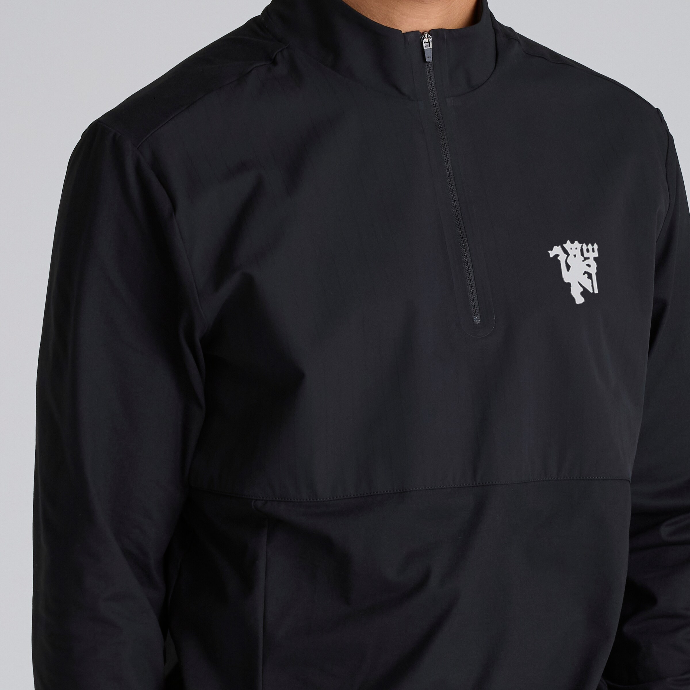 Manchester United x adidas Golf Ultimate365 Tour 1/4-Zip Sweatshirt Black Black Detail [5-5]