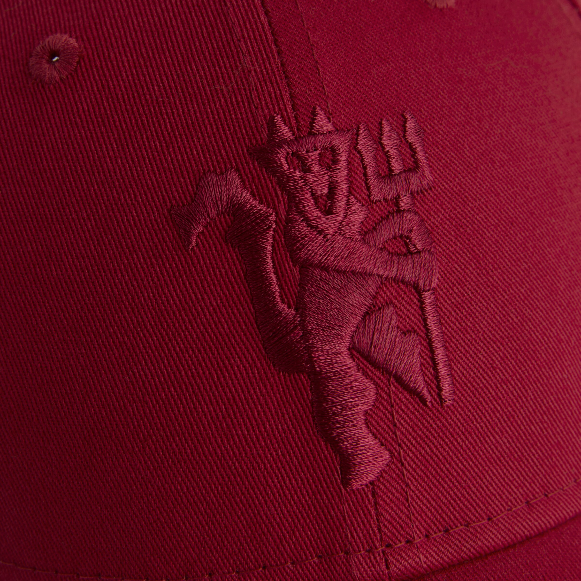 Manchester United x New Era Tonal Devil 9Forty Cap Burnt Red Red Detail [5-5]