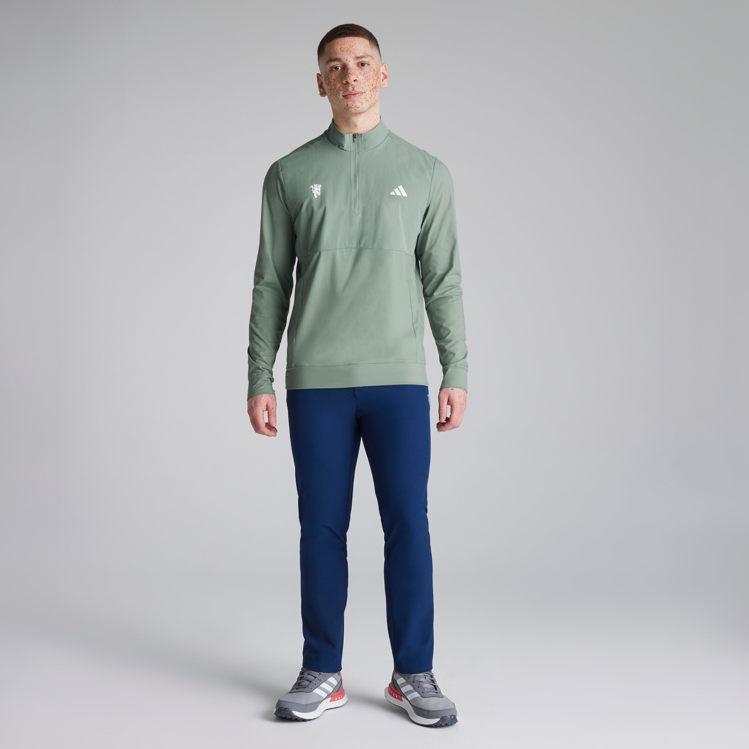 Manchester United x adidas Golf Ultimate365 Tour 1/4 Zip Sweatshirt Green Green Detail [3-5]